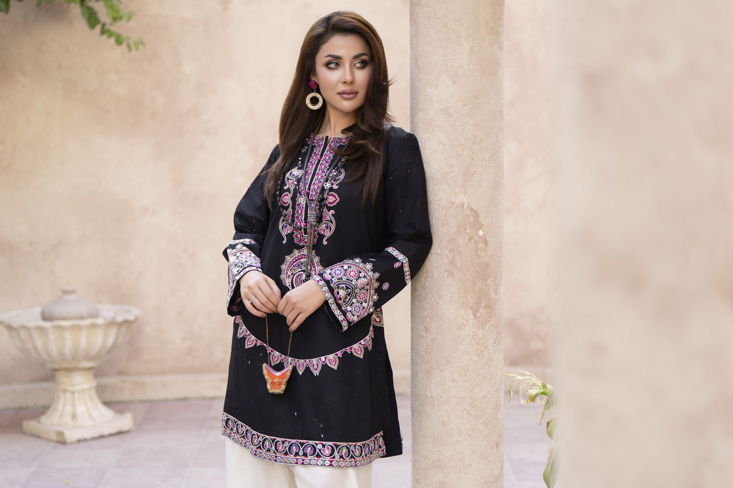 Zaiwa Sway9 2pc Black Chikankari Lawn Suit with Farshi Shalwar