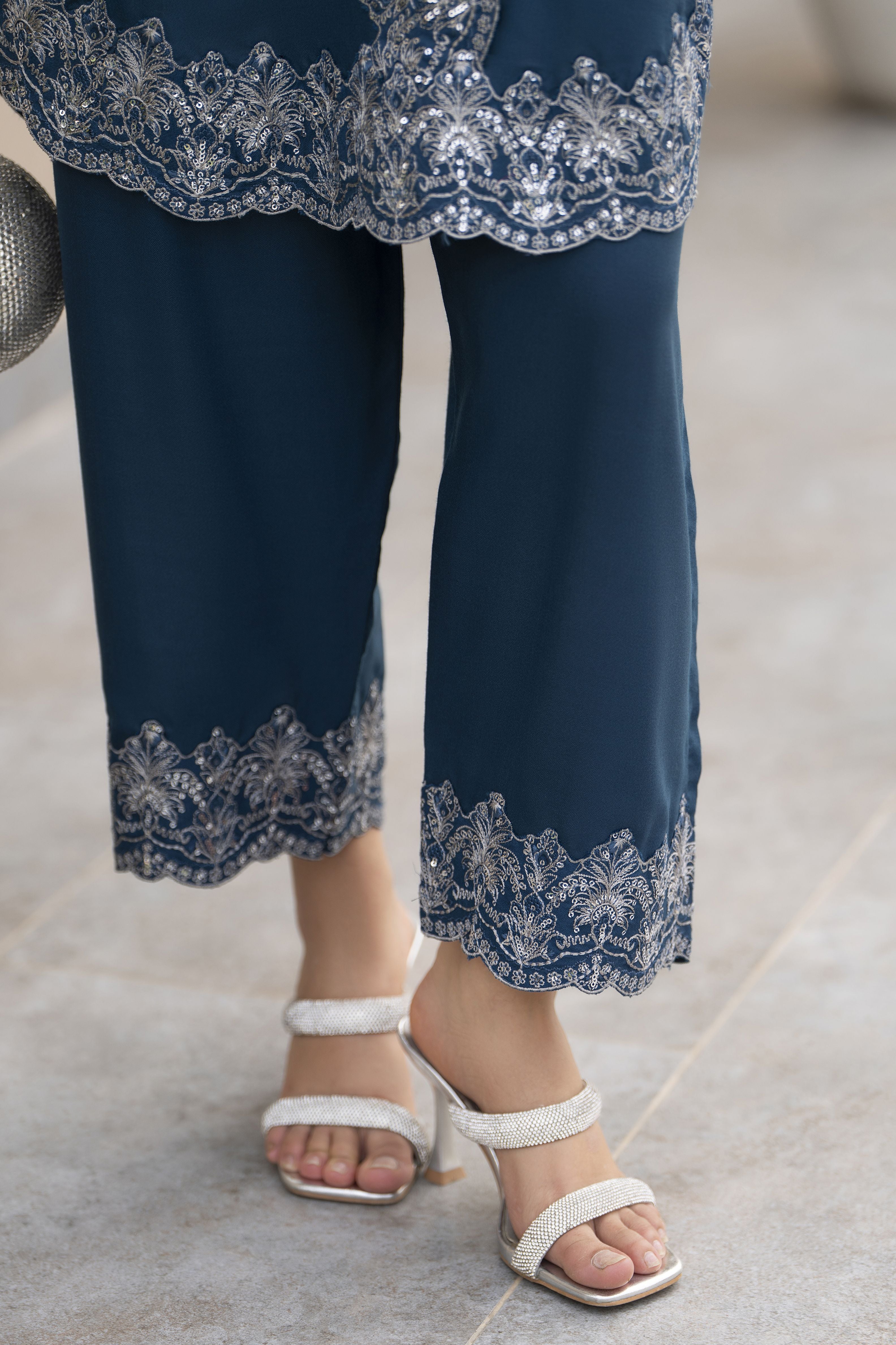 ZWM3 Zimal Winter Muse Deep Teal Embroidered Dhanak 2pc Ready to Wear