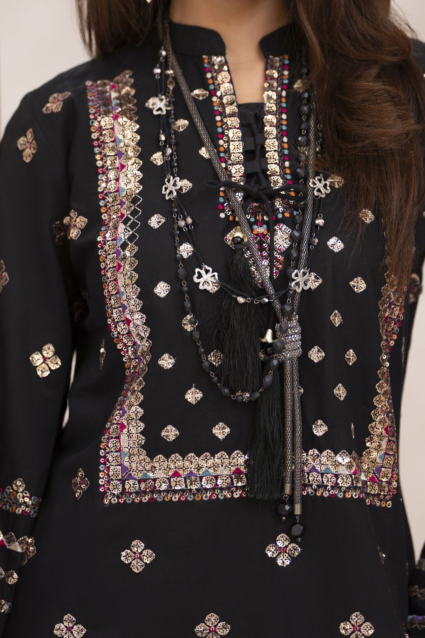 Zaiwa Sway6 2pc Black Sequin Embroidered Cotton Shalwar Suit