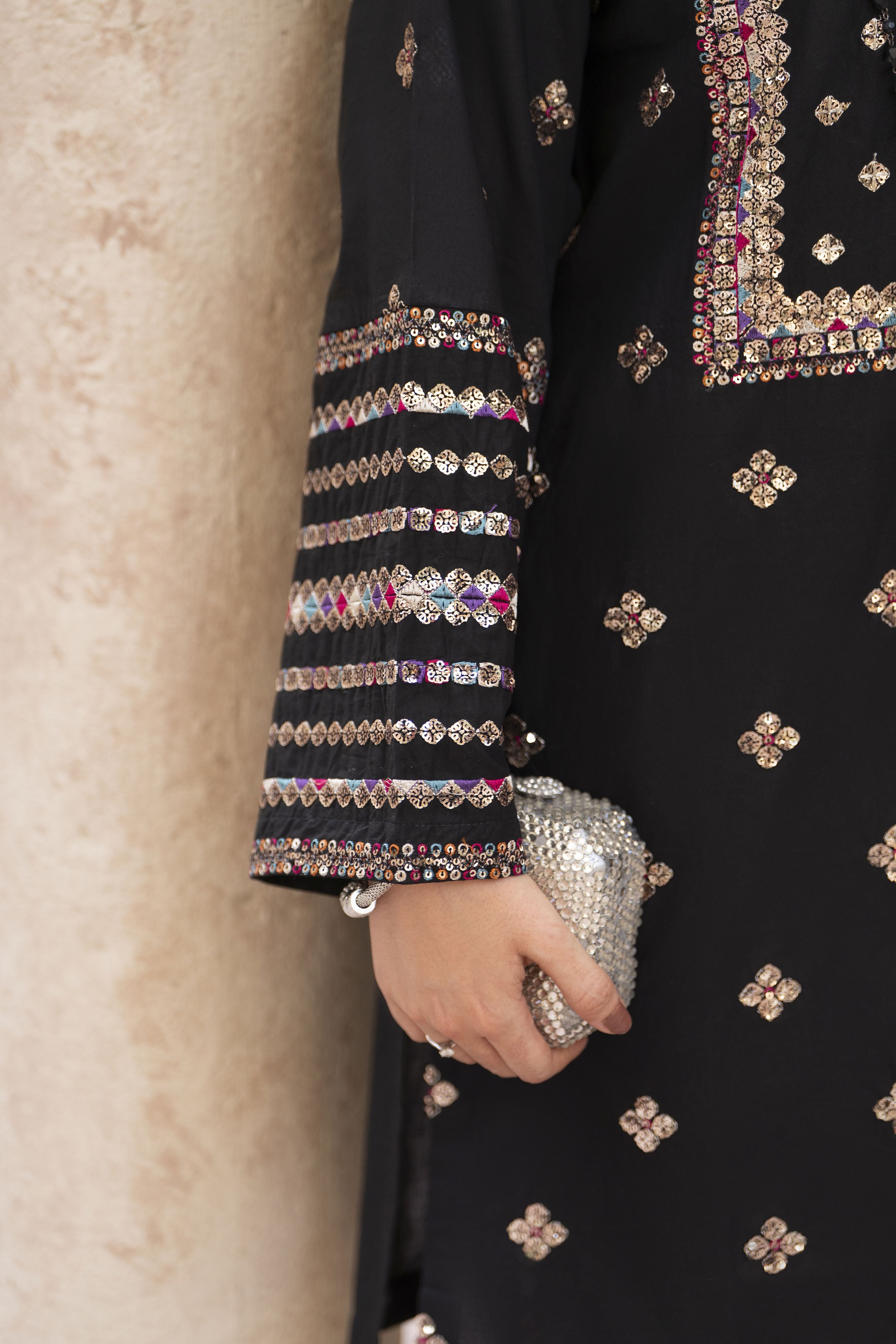 Zaiwa Sway6 2pc Black Sequin Embroidered Cotton Shalwar Suit