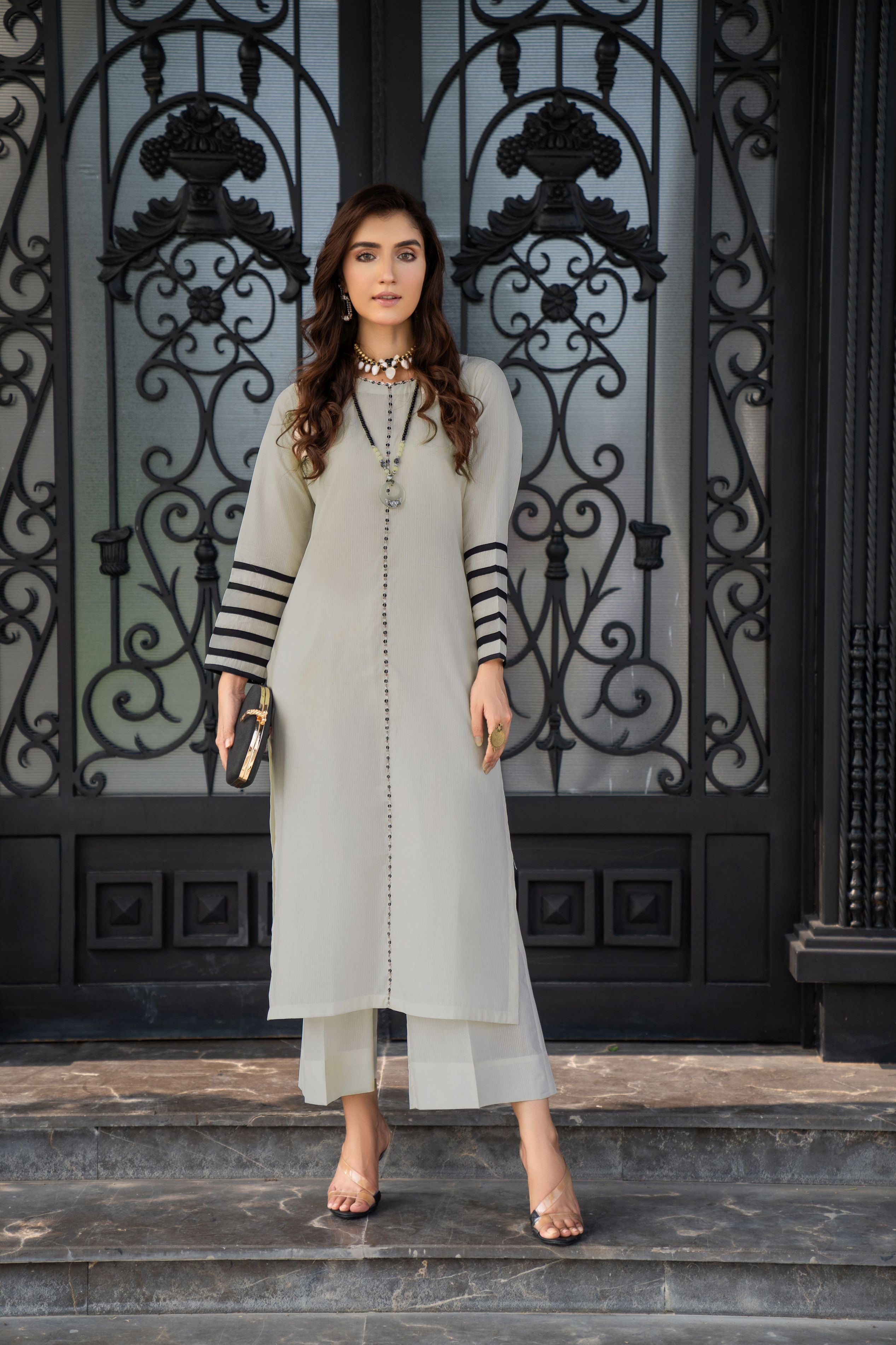 ZAIWA Ready to Wear Enchanting Collection 22