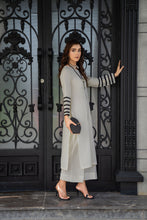 ZAIWA Ready to Wear Enchanting Collection 22