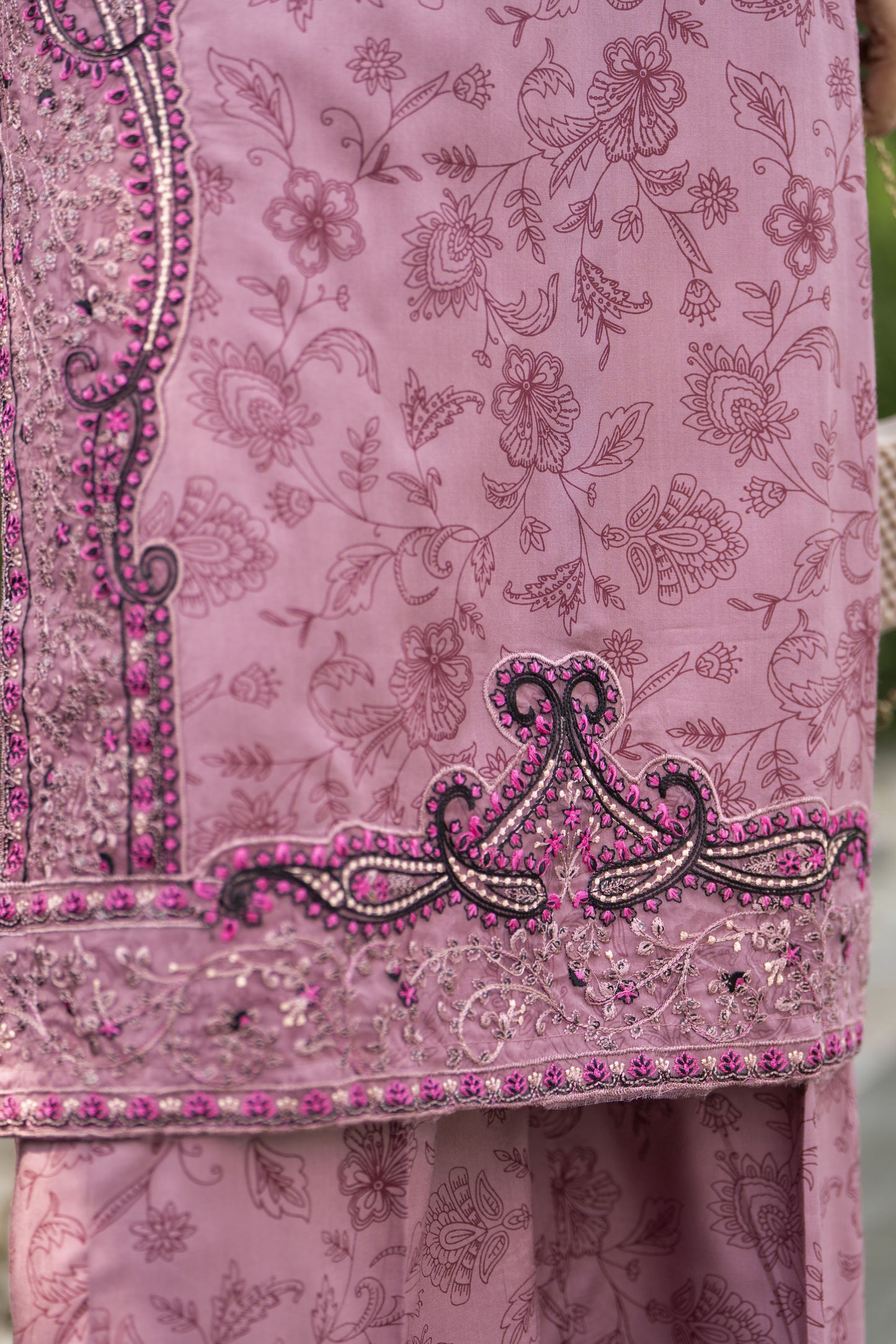 Zaiwa Winterlite 2Pc Printed Linen Embroidered Casual Suit ZWL7