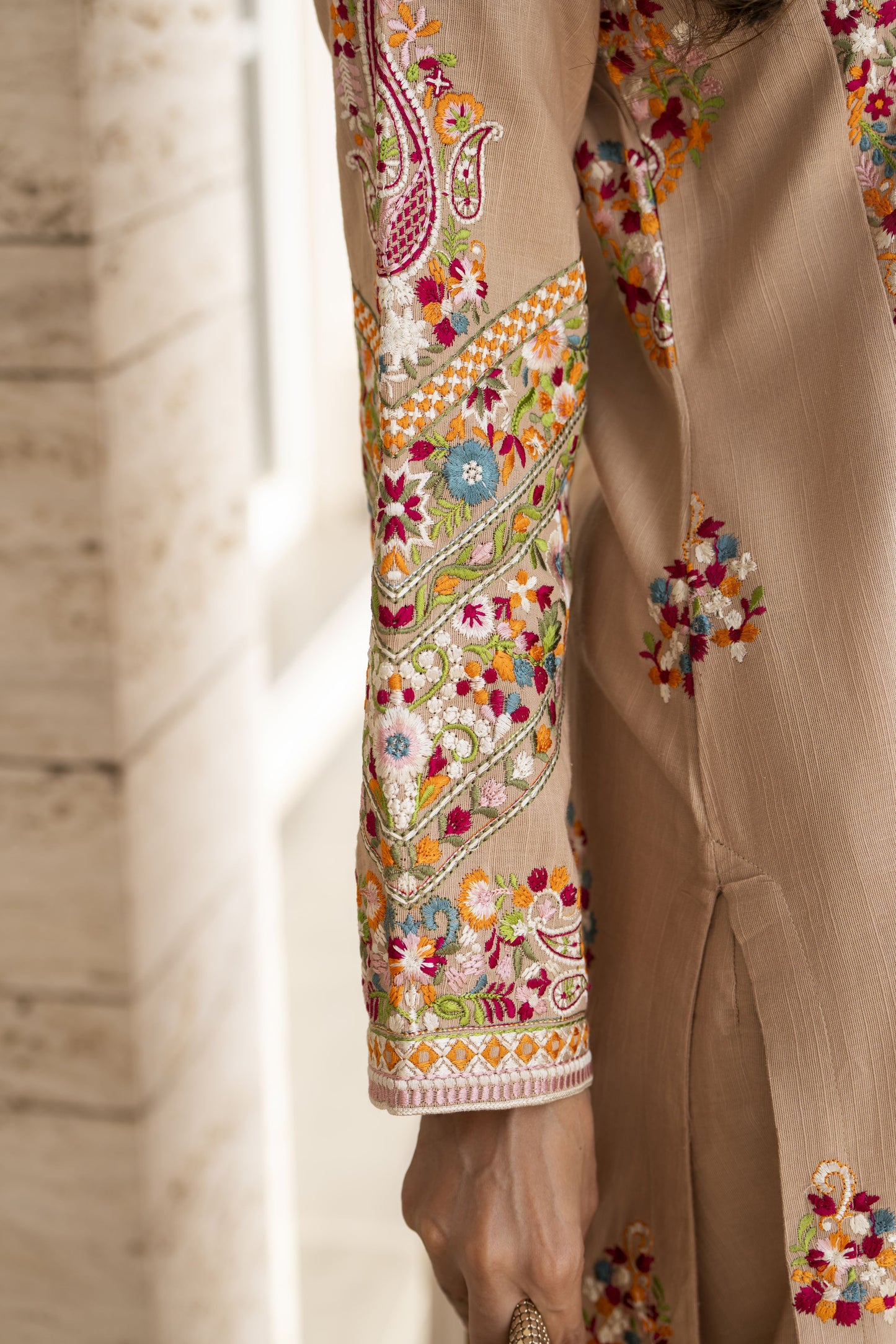 Zaiwa Winterlite 2-Piece Khaddar Embroidered Mirror Work Suit ZWL1