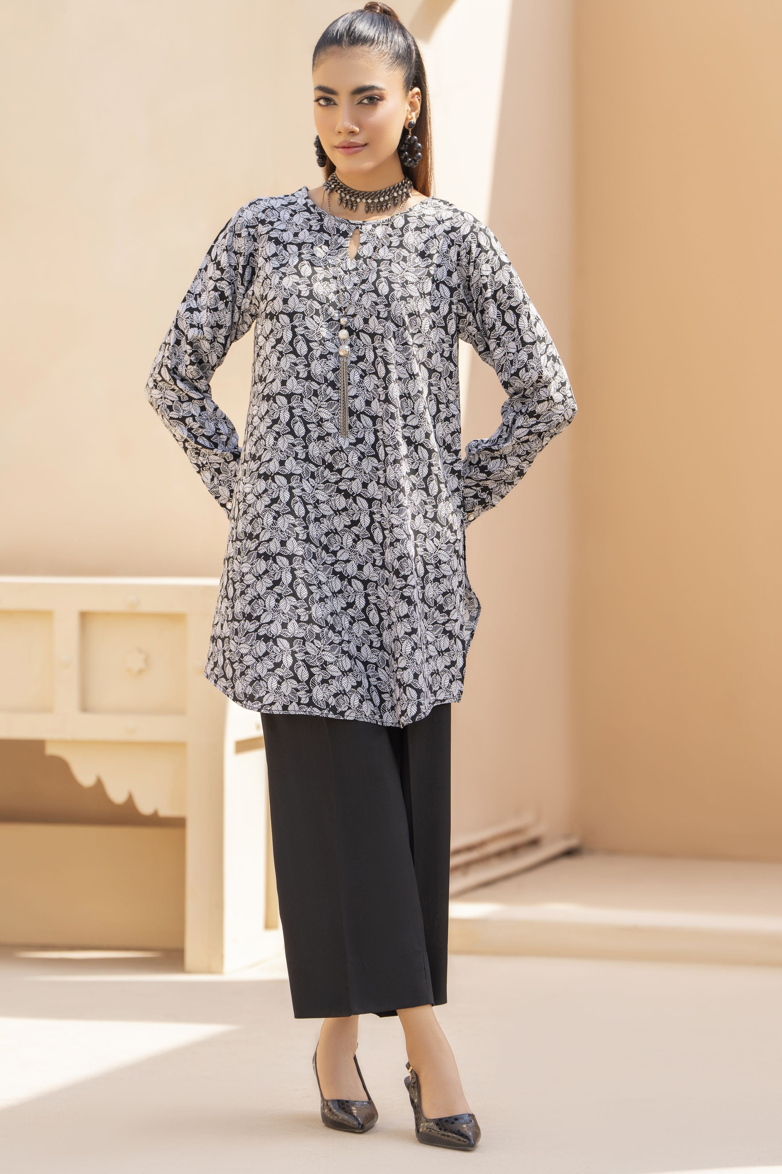 Black Printed Linen 2pc Ready to Wear Dress by Gul Warun LDG2