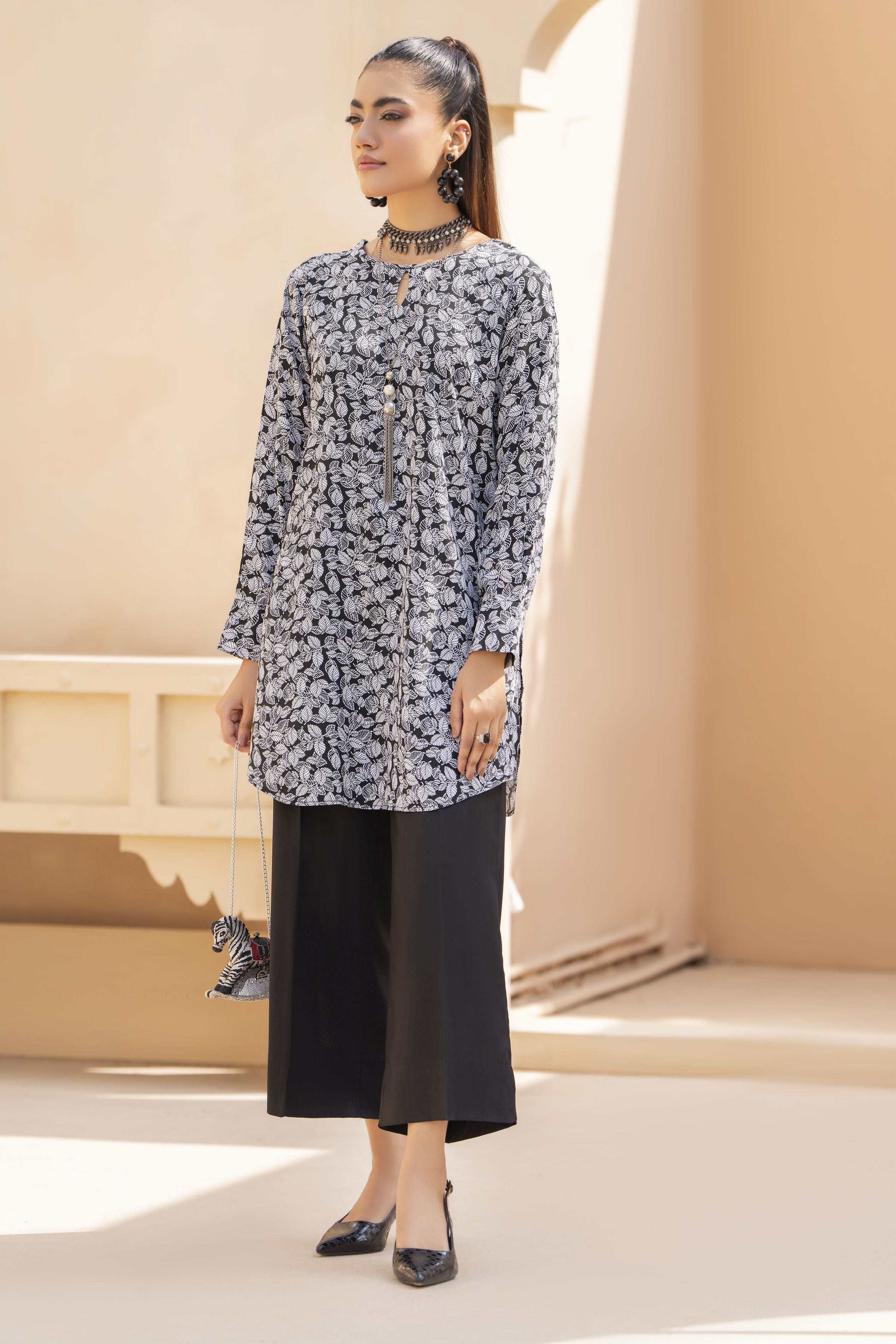 Black Printed Linen 2pc Ready to Wear Dress by Gul Warun LDG2
