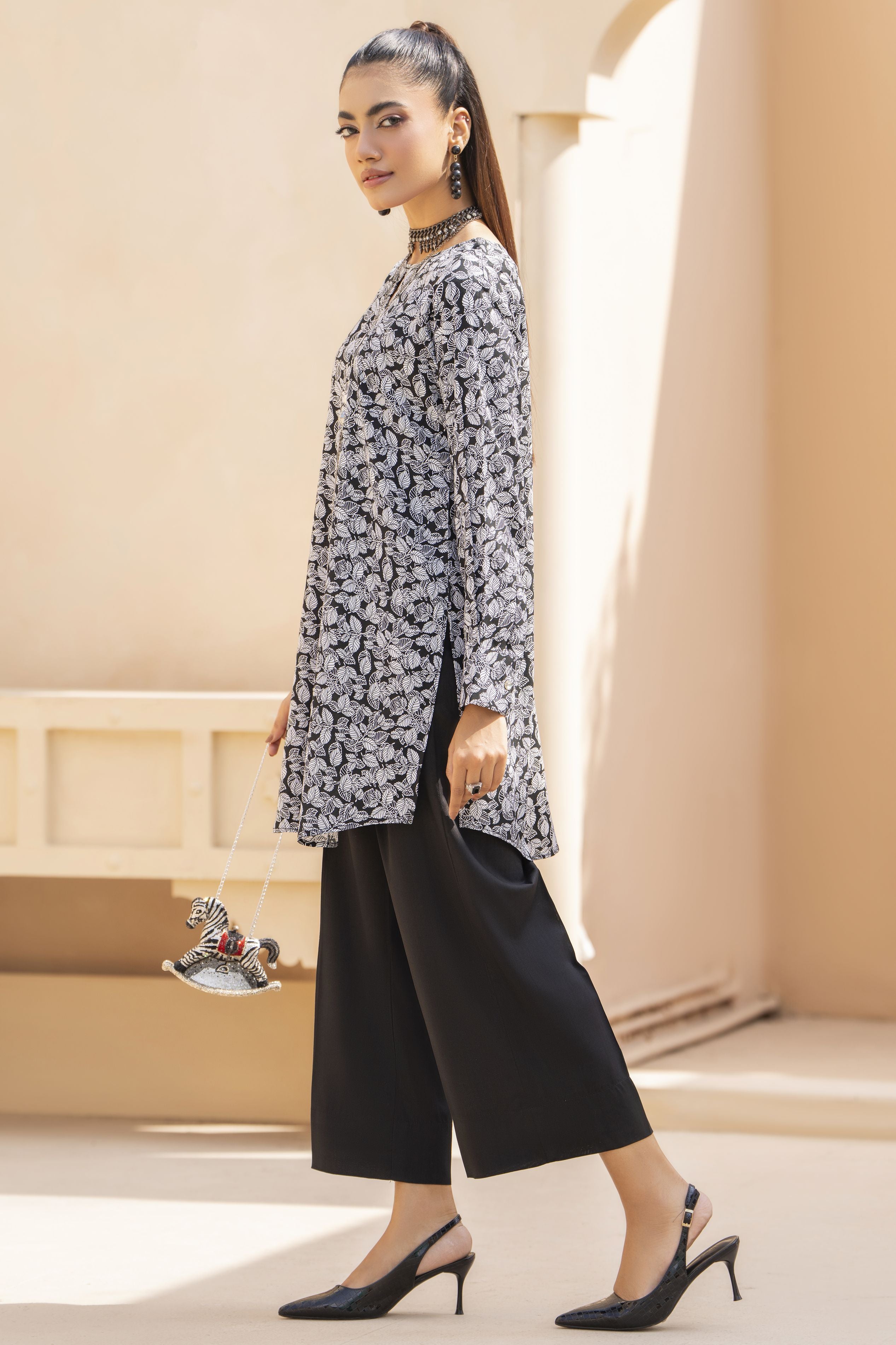 Black Printed Linen 2pc Ready to Wear Dress by Gul Warun LDG2
