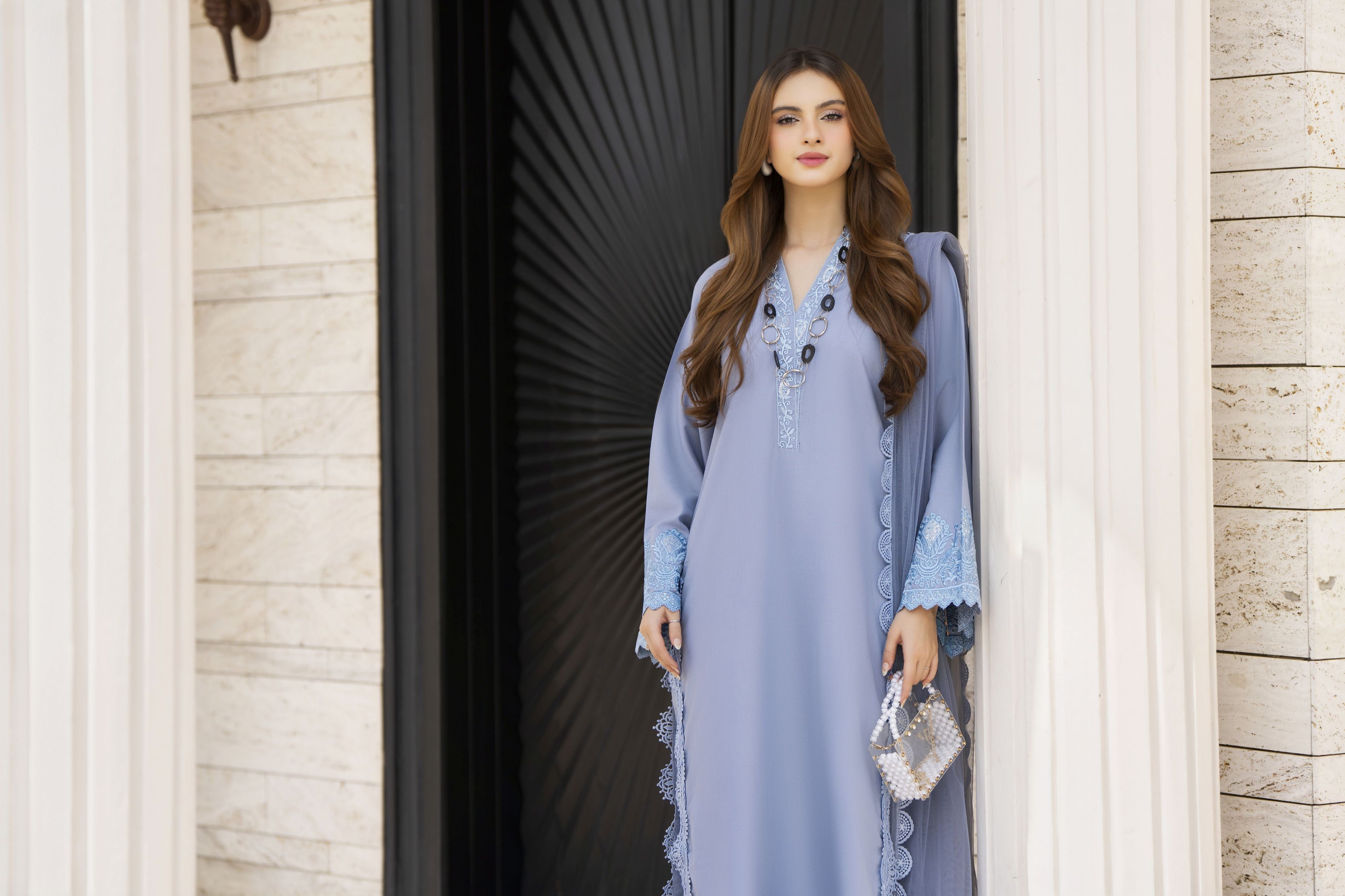 Gul Warun TY9 – 3pc Ready to Wear Embroidered Linen Suit with Net Dupatta