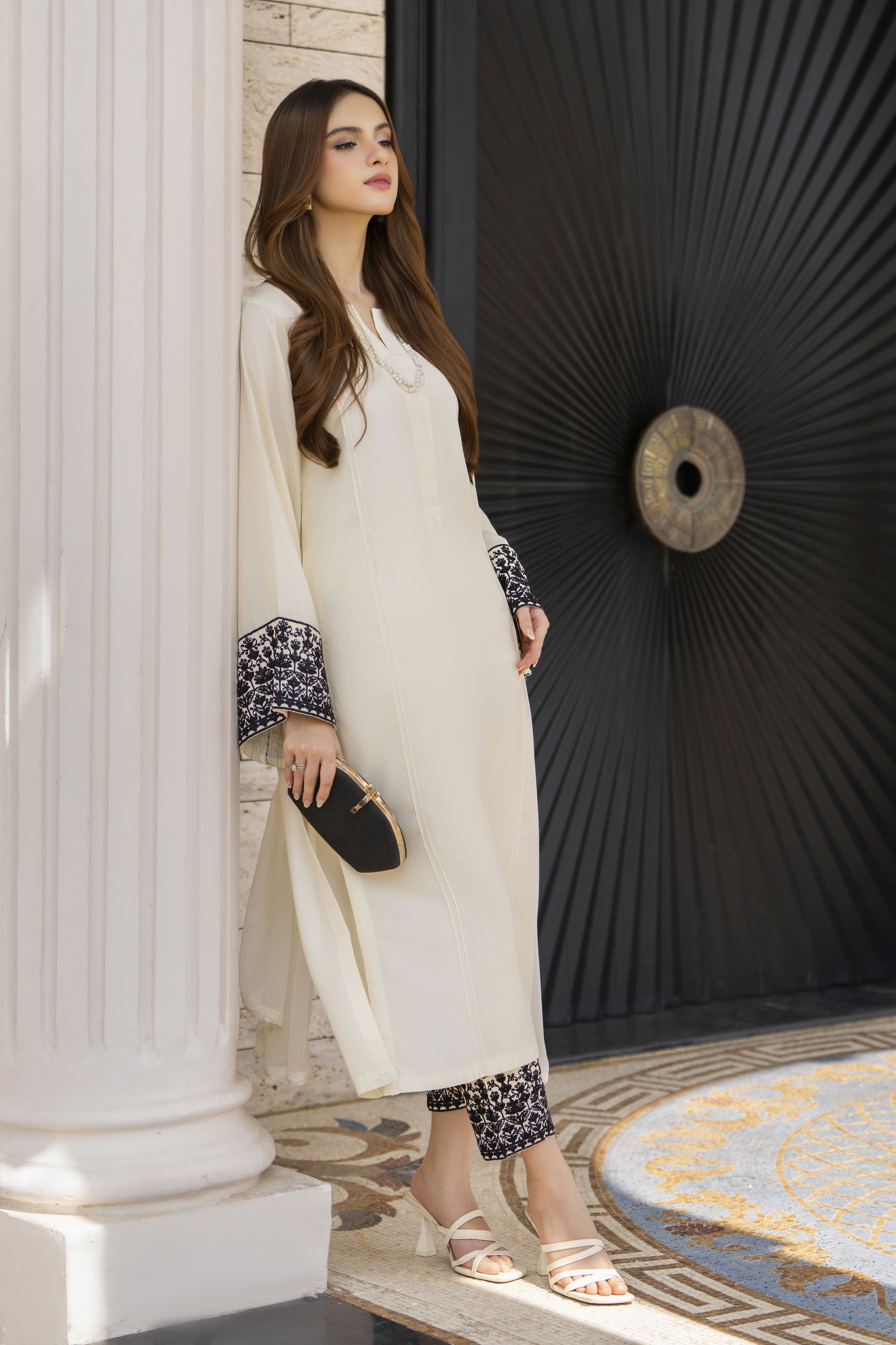 Cream 3pc Linen Dress with Chiffon Dupatta – Linen Aura by Miski LAM1