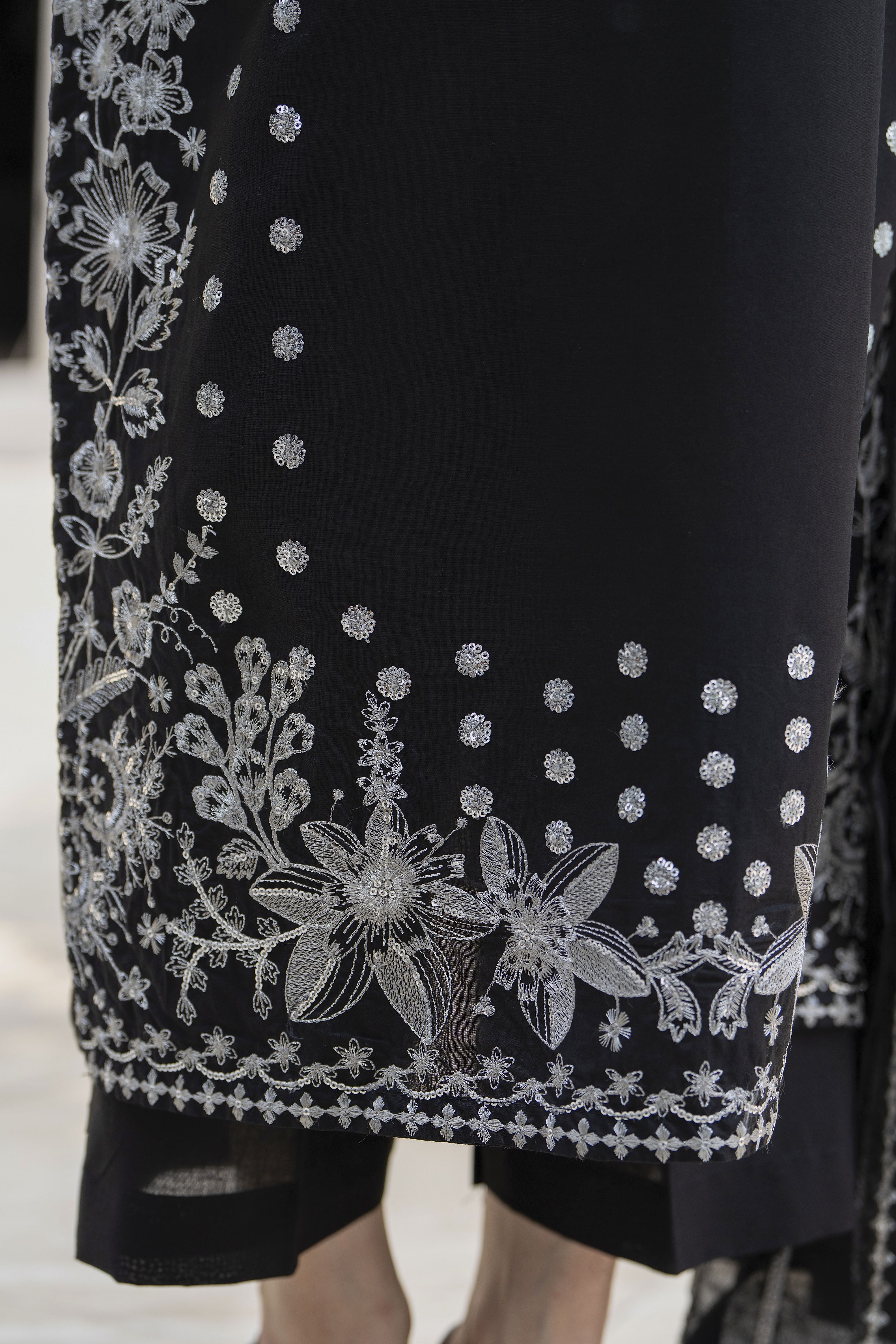 Gul Warun 3pc Thread & Sequin Embroidered Cotton Suit with Chiffon Dupatta – AMG6