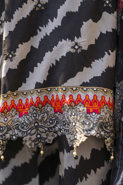 Sakeena Summer Ease – Black Lawn 3pc Dress with Embroidered Chiffon Dupatta SSE6