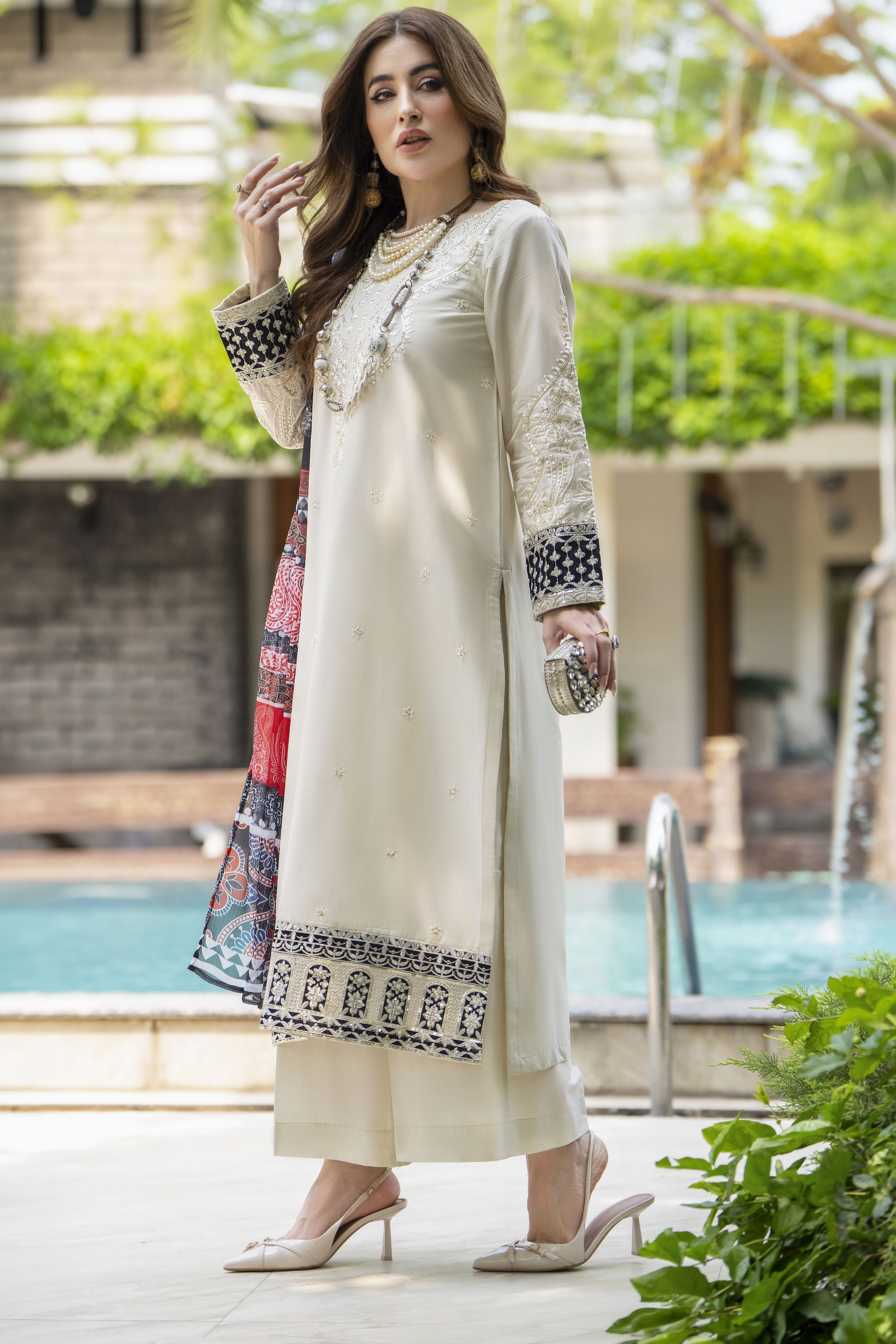 Gul Warun 3pc Embroidered Cotton Suit with Chiffon Dupatta – AMG8