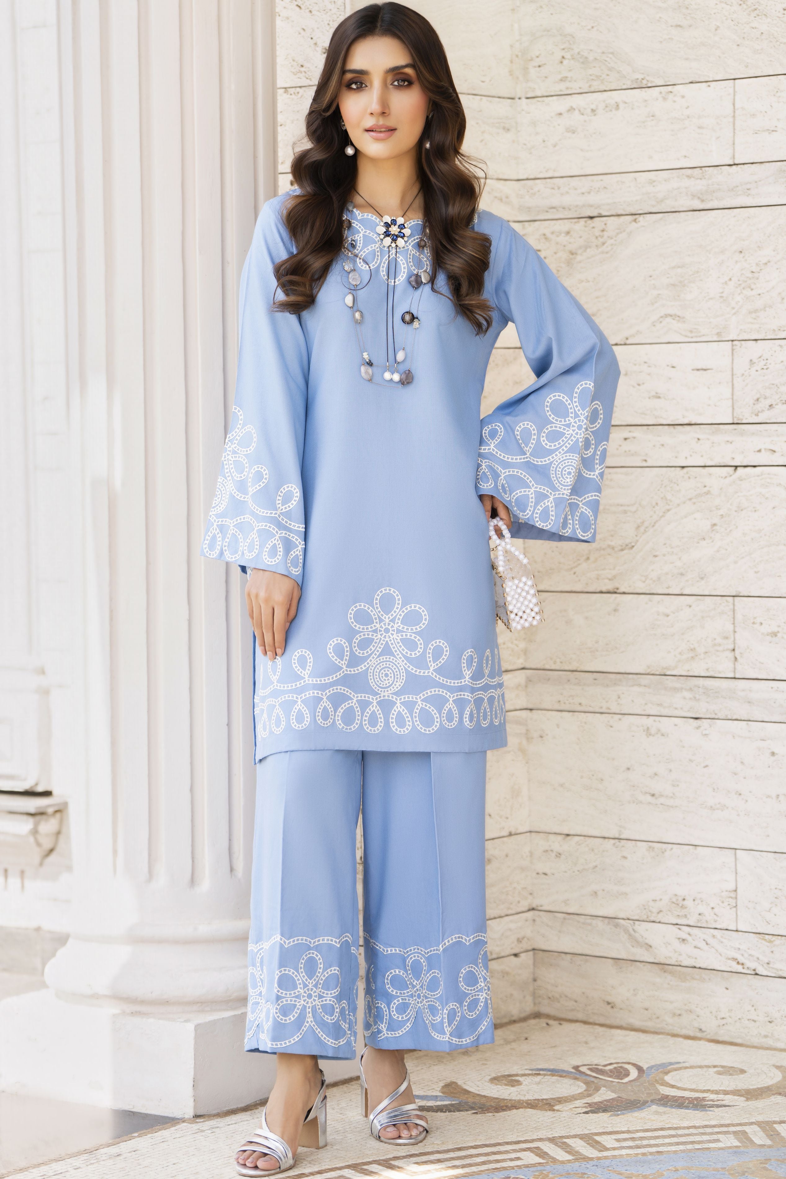 Zaiwa Winterlite 2Pc Dhanak Embroidered Casual Women Suit ZWL4