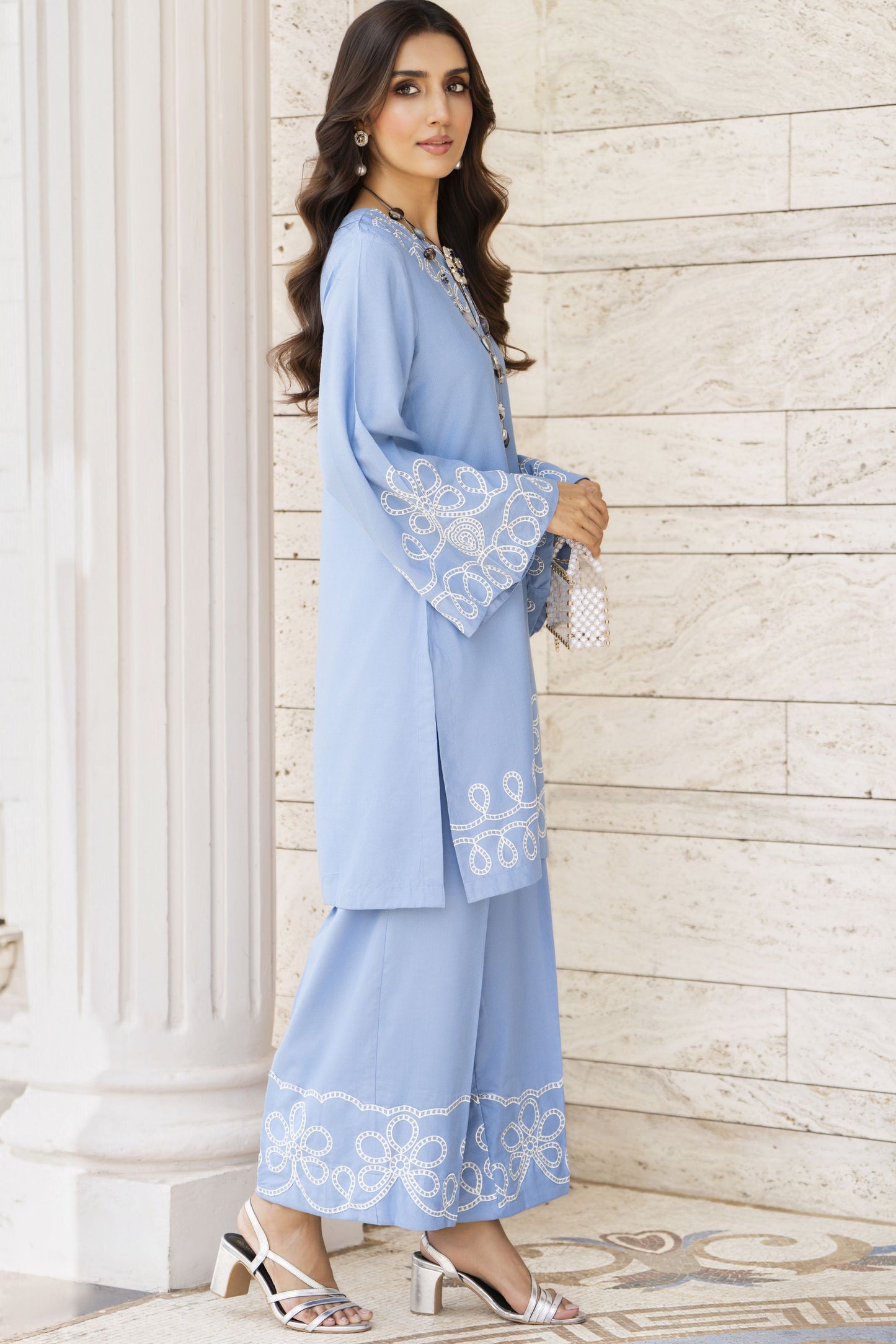 Zaiwa Winterlite 2Pc Dhanak Embroidered Casual Women Suit ZWL4