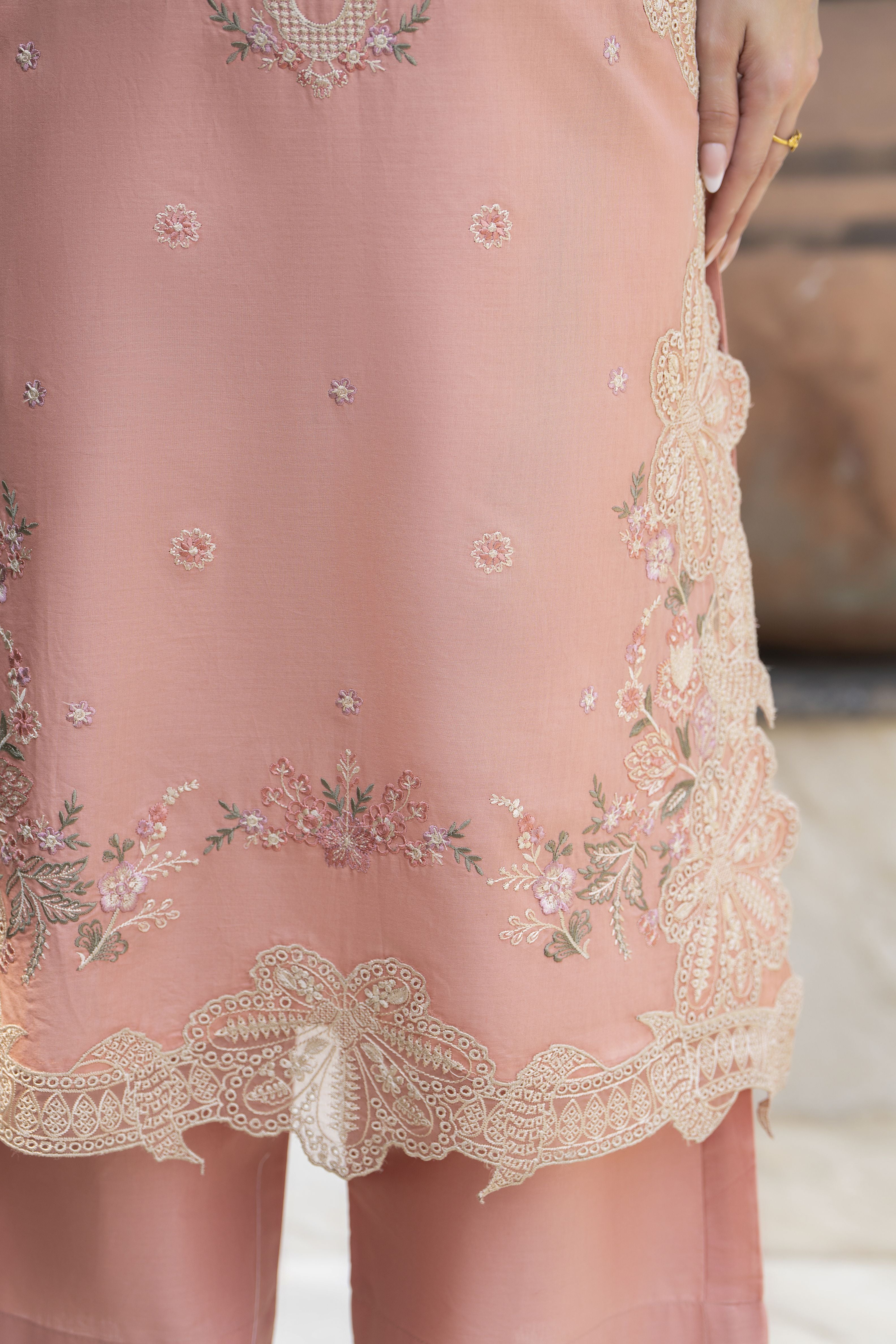Gul Warun 3pc Thread & Sequin Embroidered Cotton Suit with Scalloped Hem – AMG5