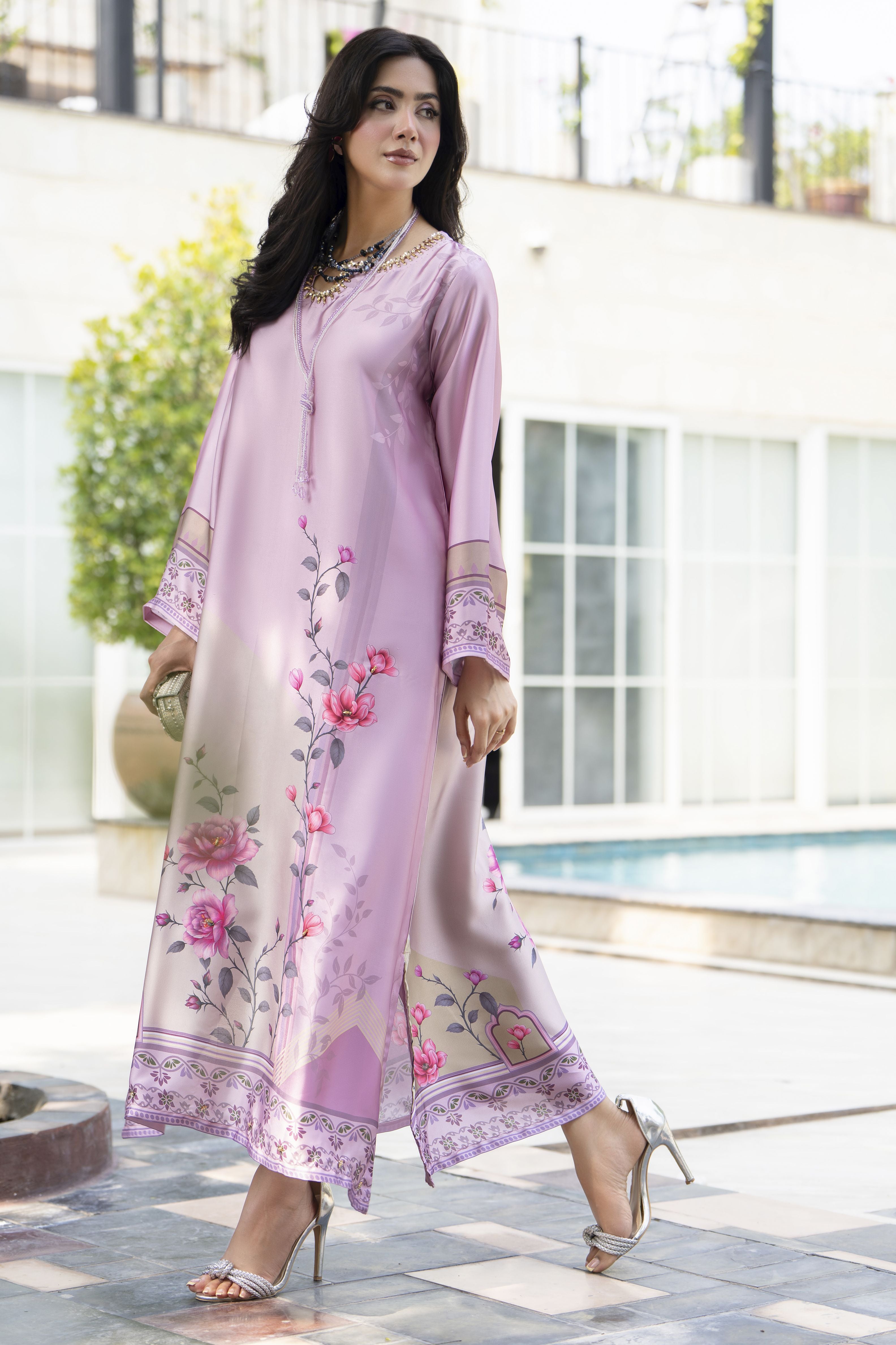 Aleezay 2pc Hand-Embellished Tea Pink Floral Silk Kaftan – AKF4