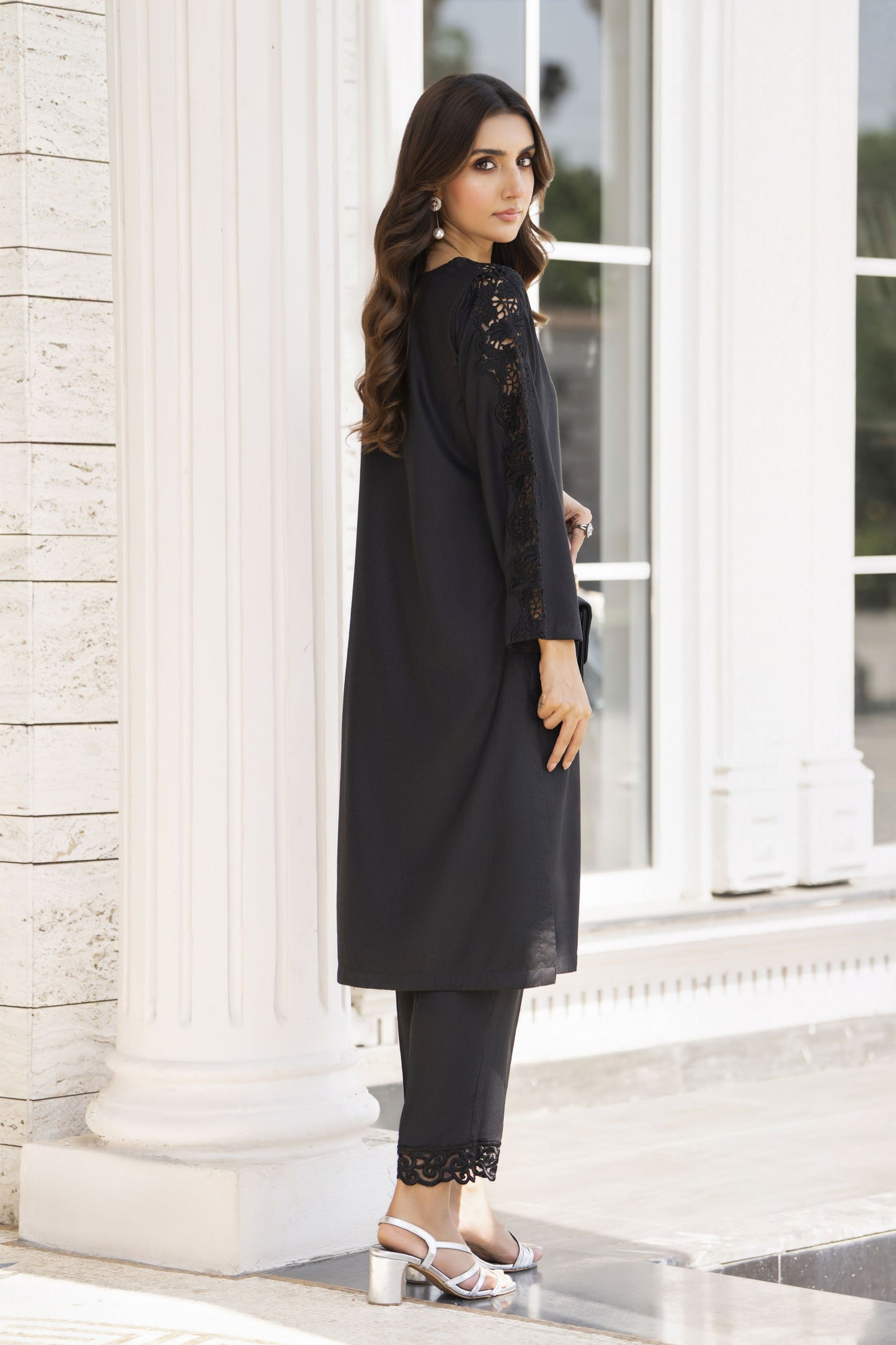 Zaiwa Winterlite 2Pc Dhanak Embroidered Cutwork Sleeves Suit ZWL5