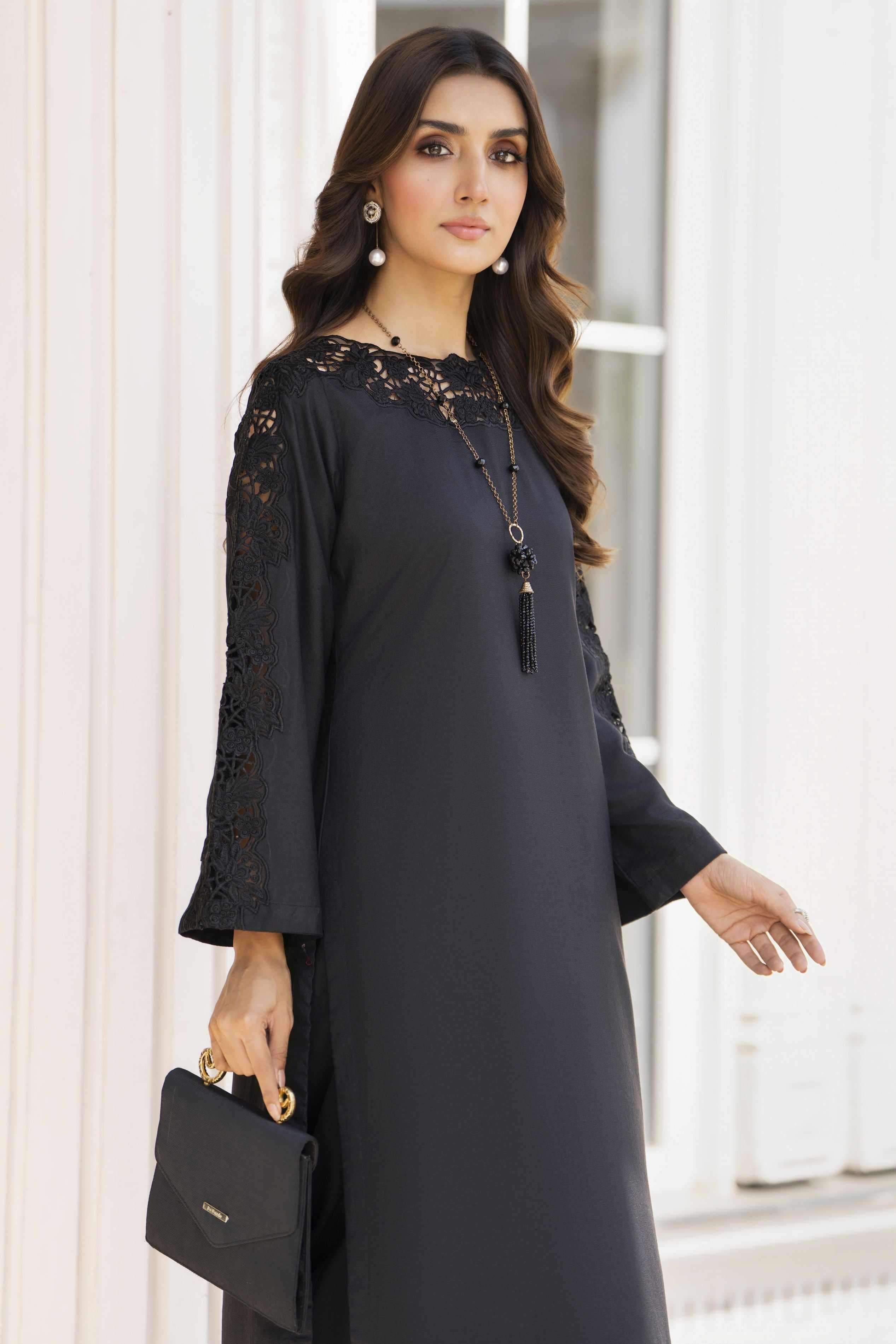 Zaiwa Winterlite 2Pc Dhanak Embroidered Cutwork Sleeves Suit ZWL5