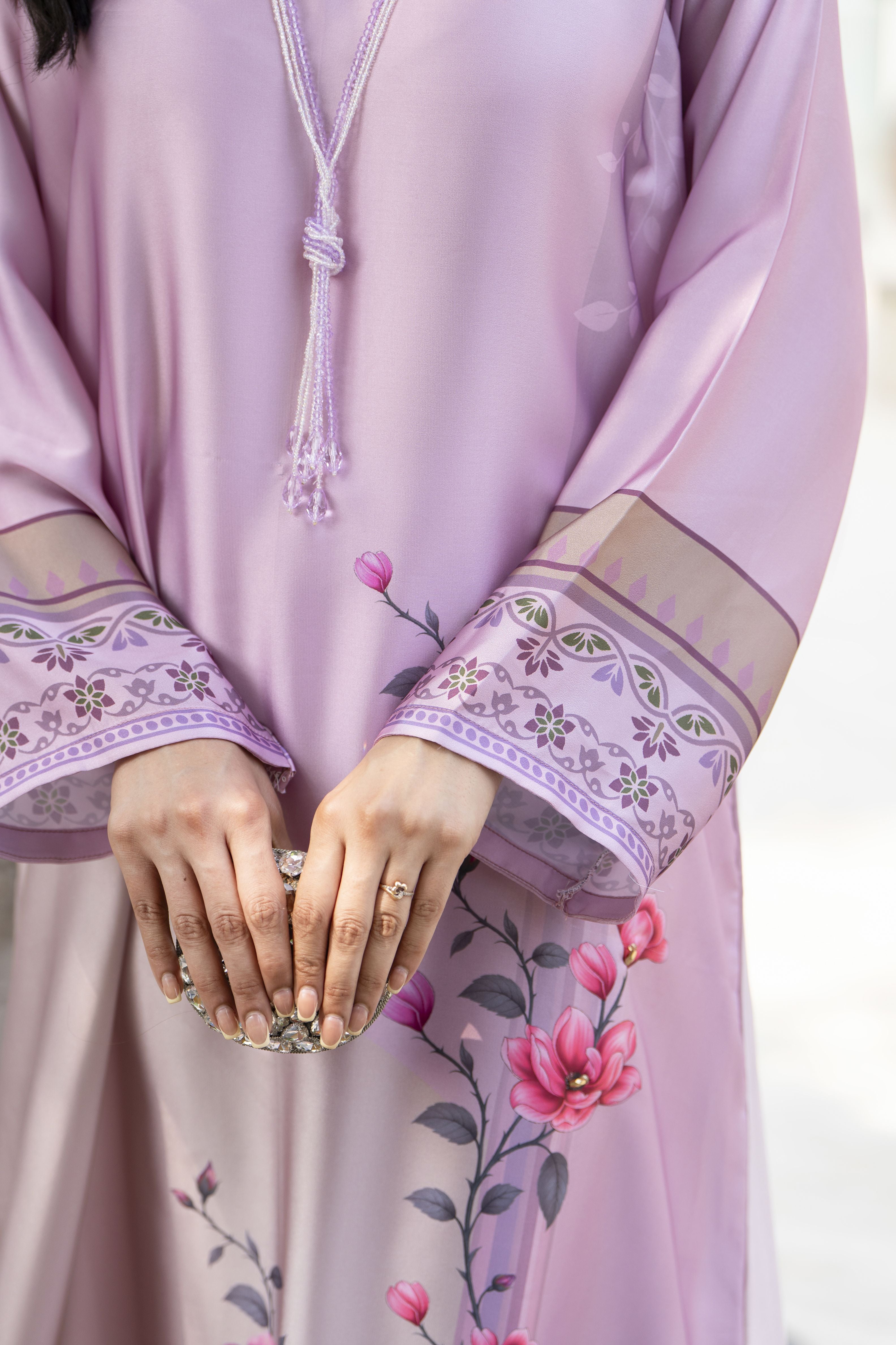 Aleezay 2pc Hand-Embellished Tea Pink Floral Silk Kaftan – AKF4