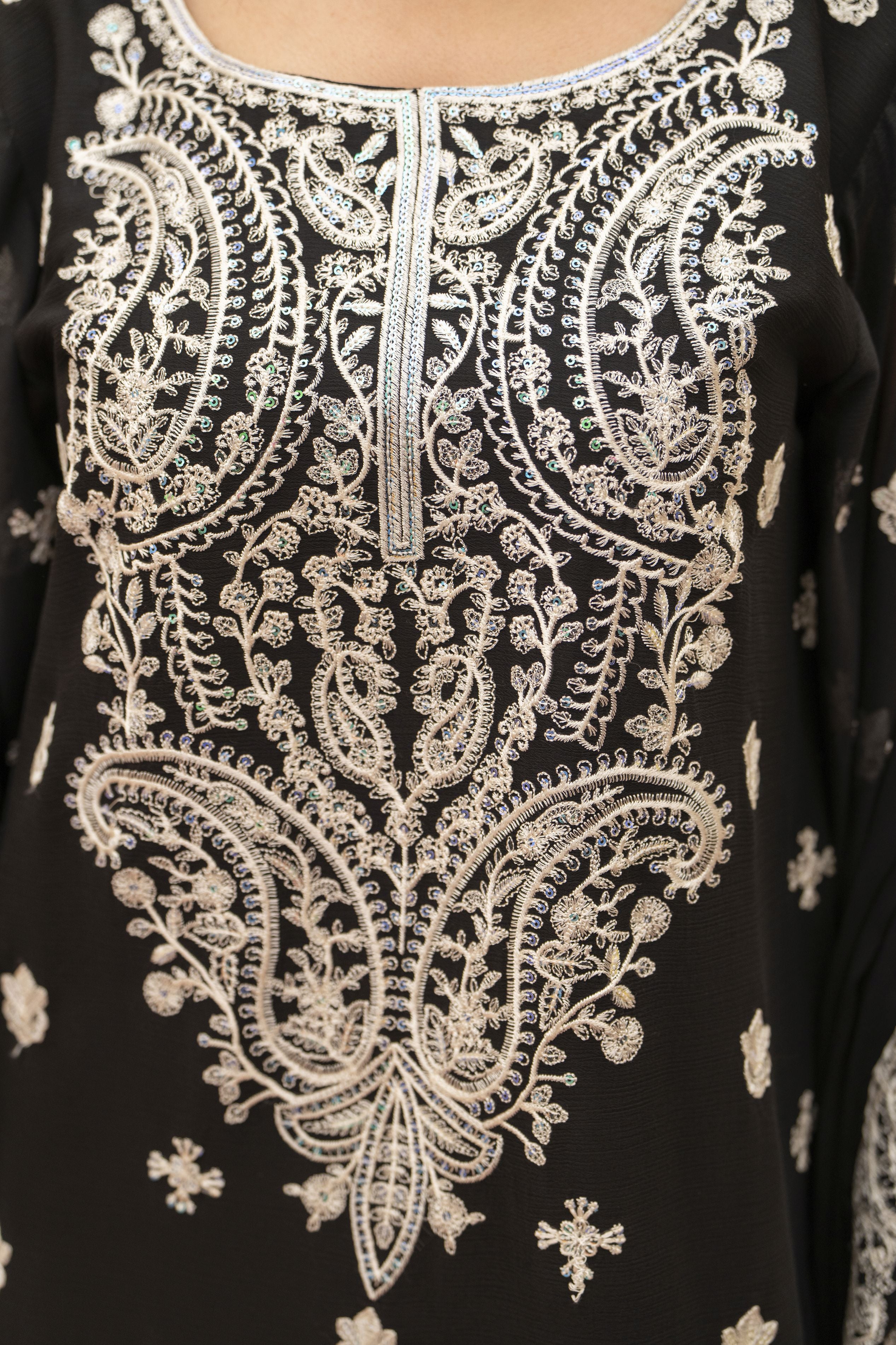 Black & White 3PC Farshi Shalwar Dress by Bahaar e Gul Warun BGW07