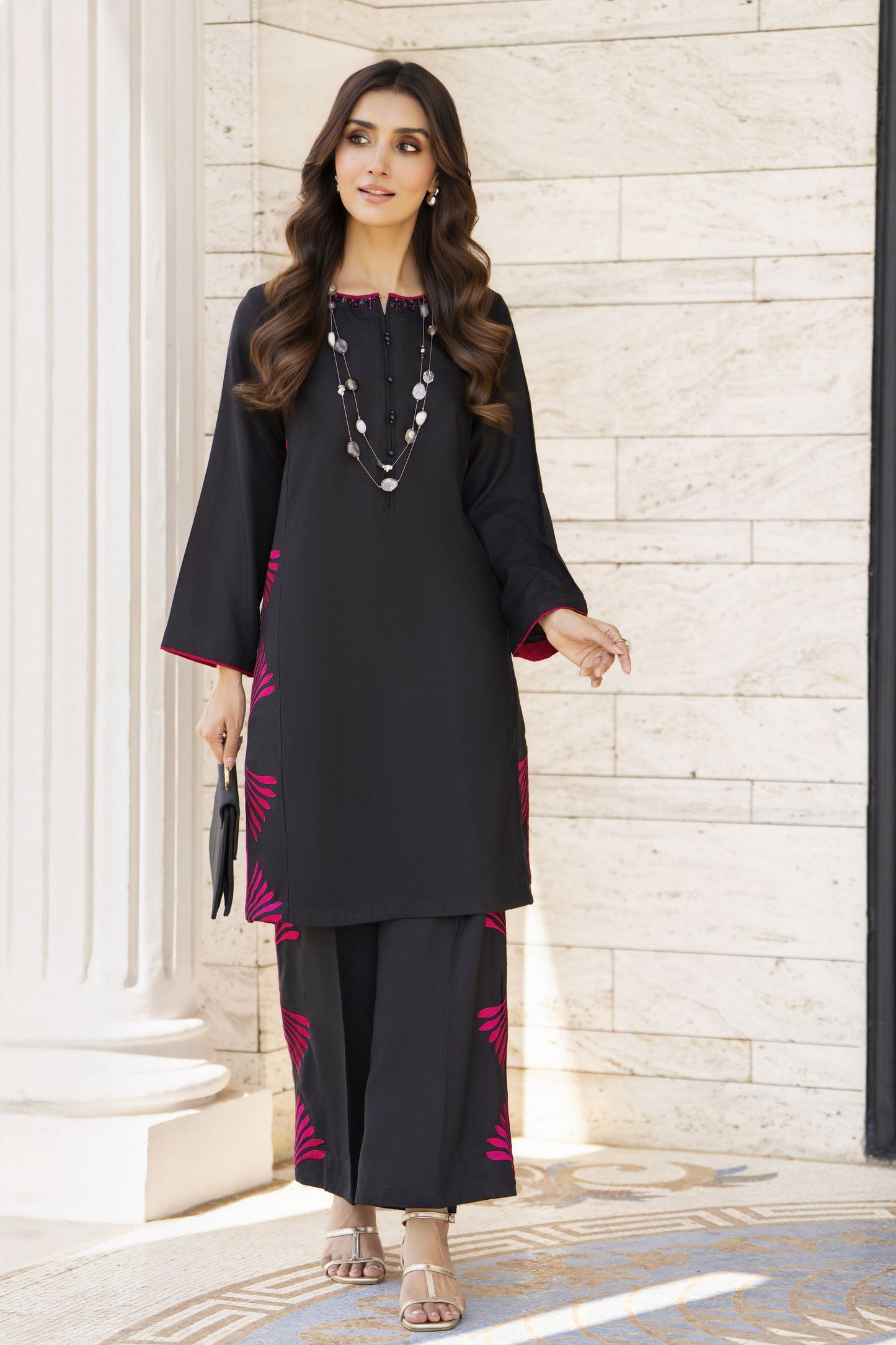 Zaiwa Winterlite 2Piece Dhanak Embroidered Handwork Suit ZWL2