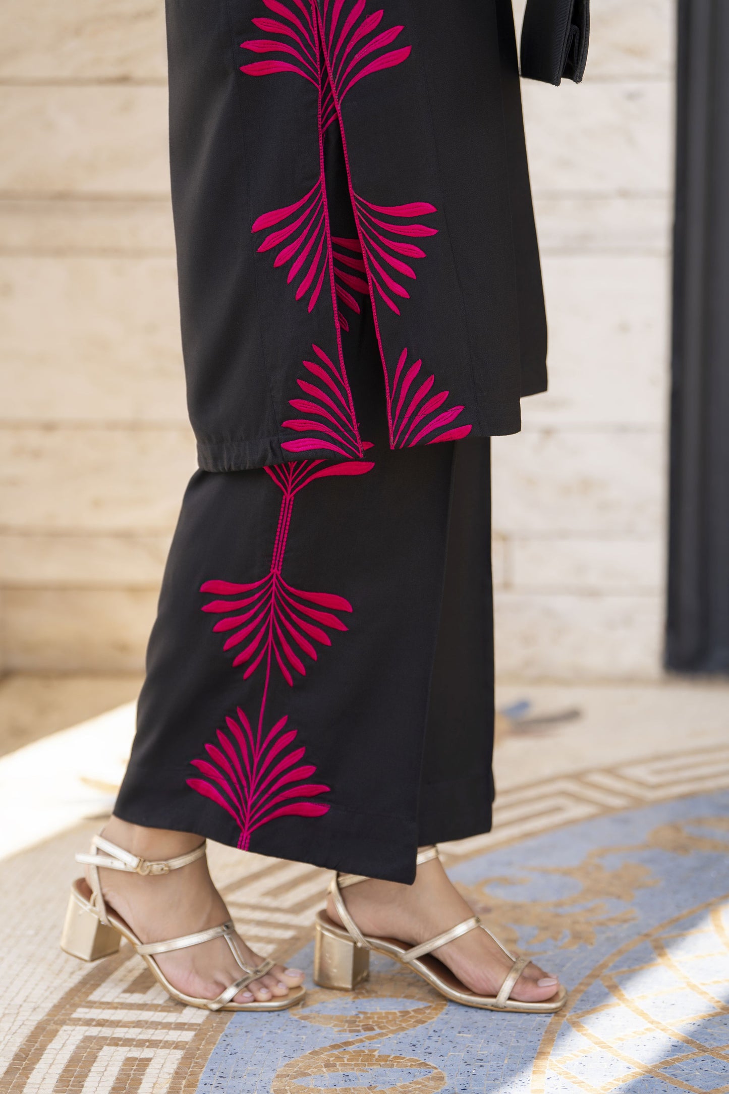 Zaiwa Winterlite 2Piece Dhanak Embroidered Handwork Suit ZWL2