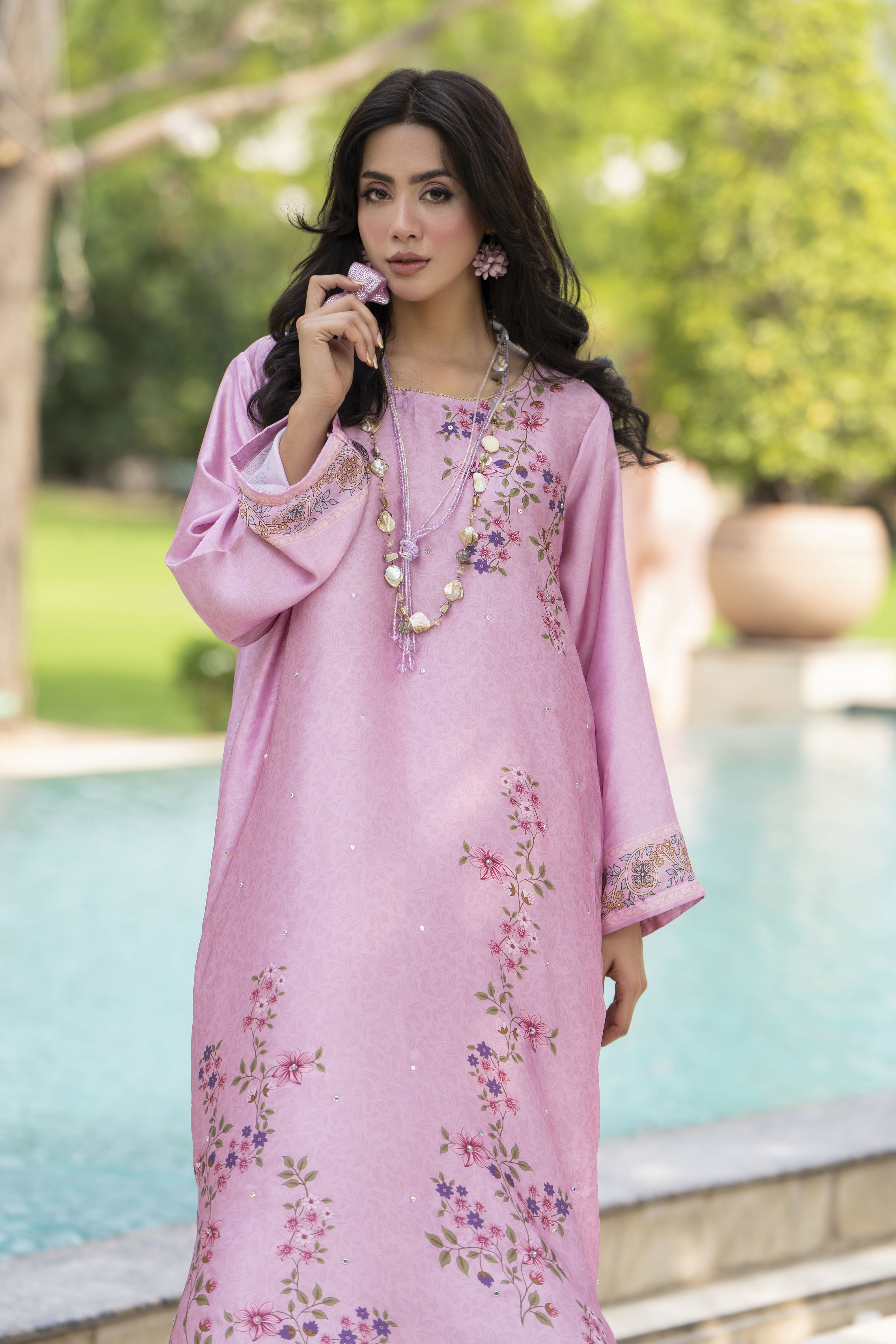 Aleezay 2pc Hand-Embellished Pink Floral Silk Kaftan – AKF8