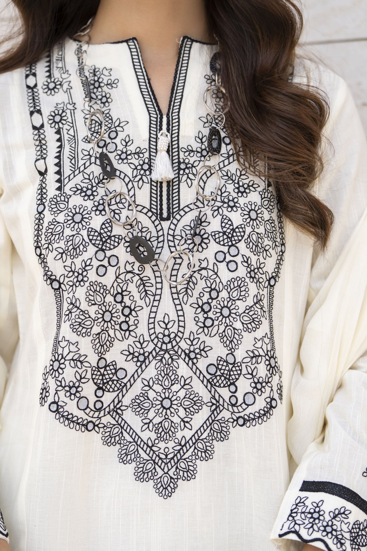 Zaiwa Winterlite 3Pc Khaddar Embroidered Suit ZWL3