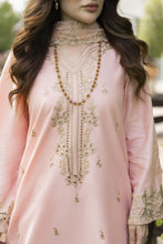 Gul Warun 3pc TEmbroidered Cotton Suit with Chiffon Scalloped Dupatta – AMG7