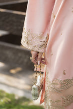 Gul Warun 3pc TEmbroidered Cotton Suit with Chiffon Scalloped Dupatta – AMG7