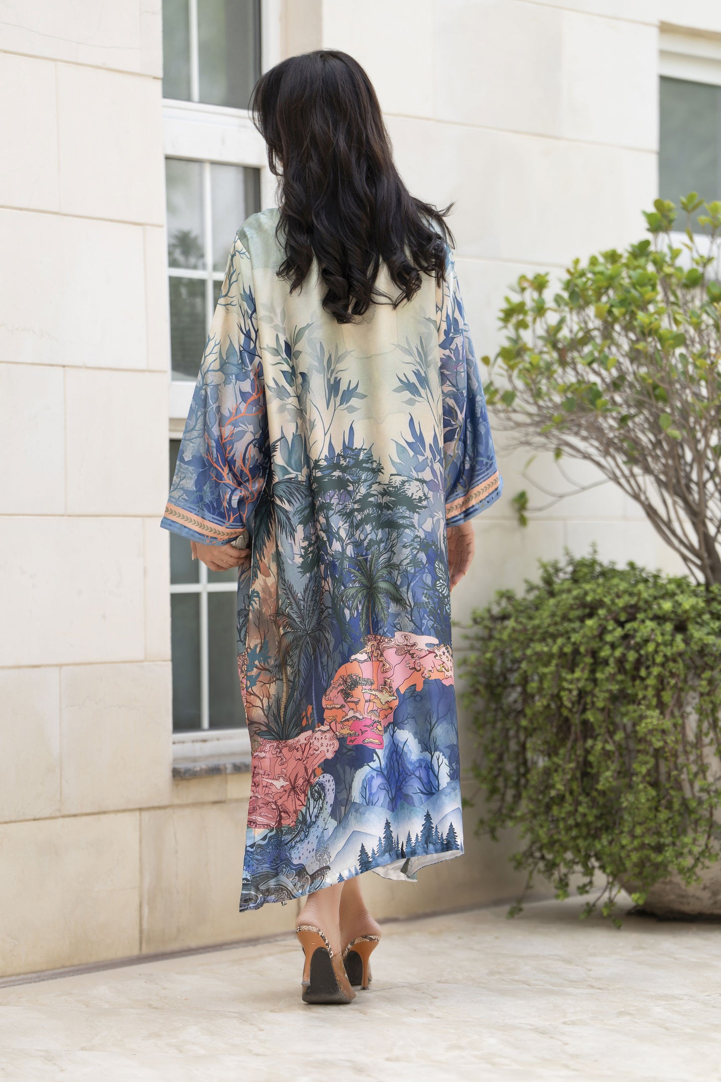 Aleezay 2pc Hand-Embellished Scenic Print Silk Kaftan – AKF9