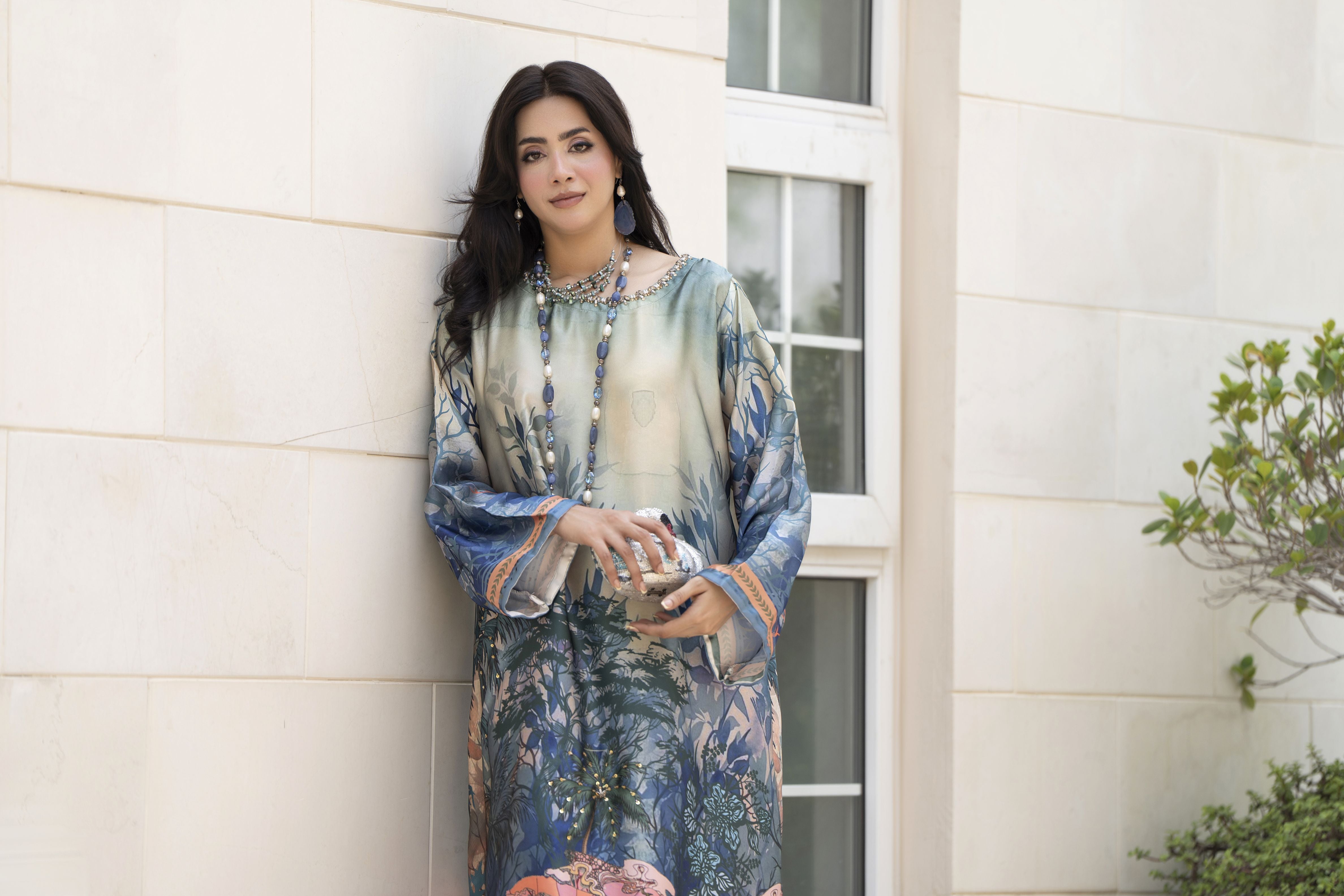 Aleezay 2pc Hand-Embellished Scenic Print Silk Kaftan – AKF9