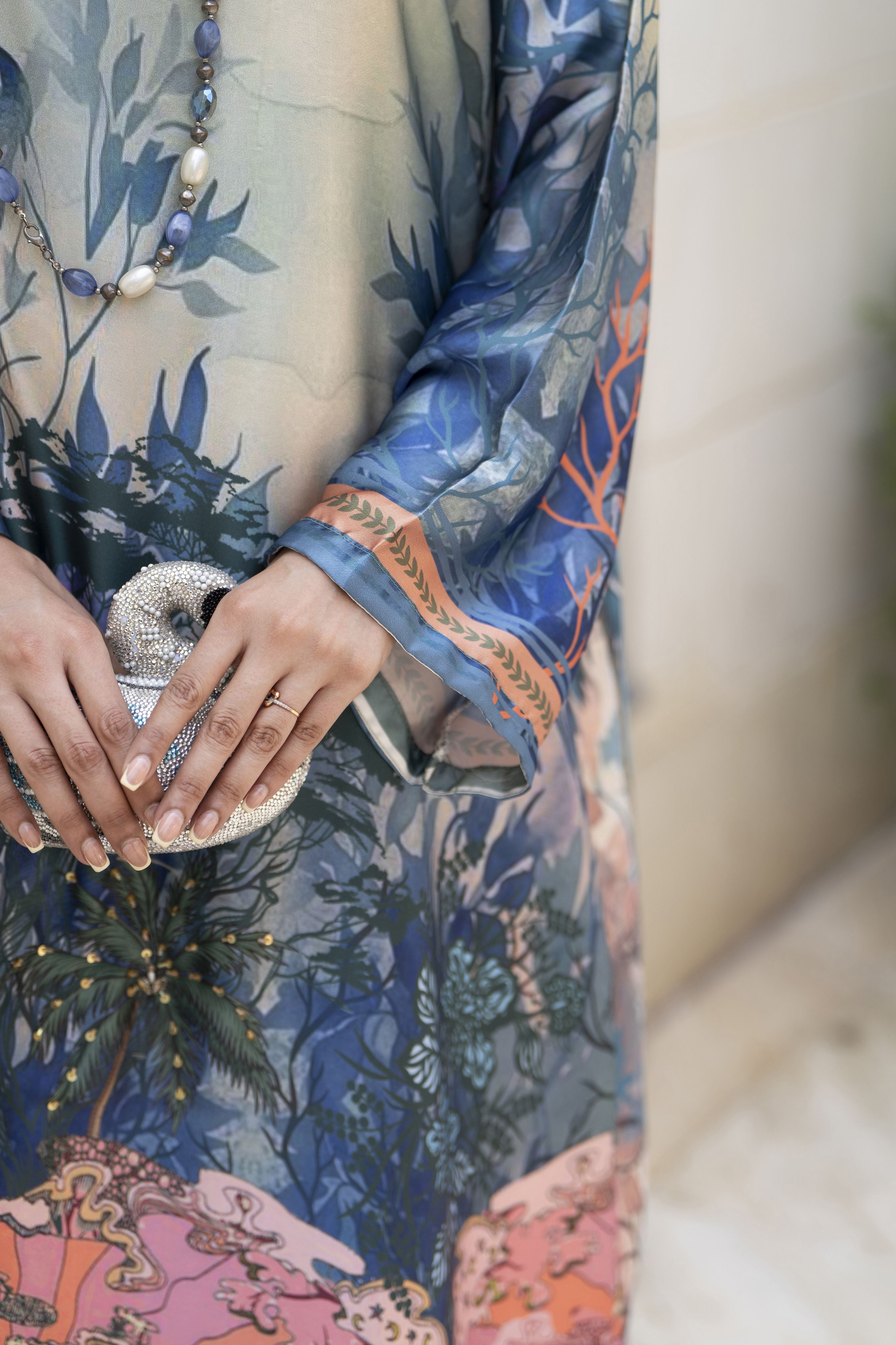 Aleezay 2pc Hand-Embellished Scenic Print Silk Kaftan – AKF9