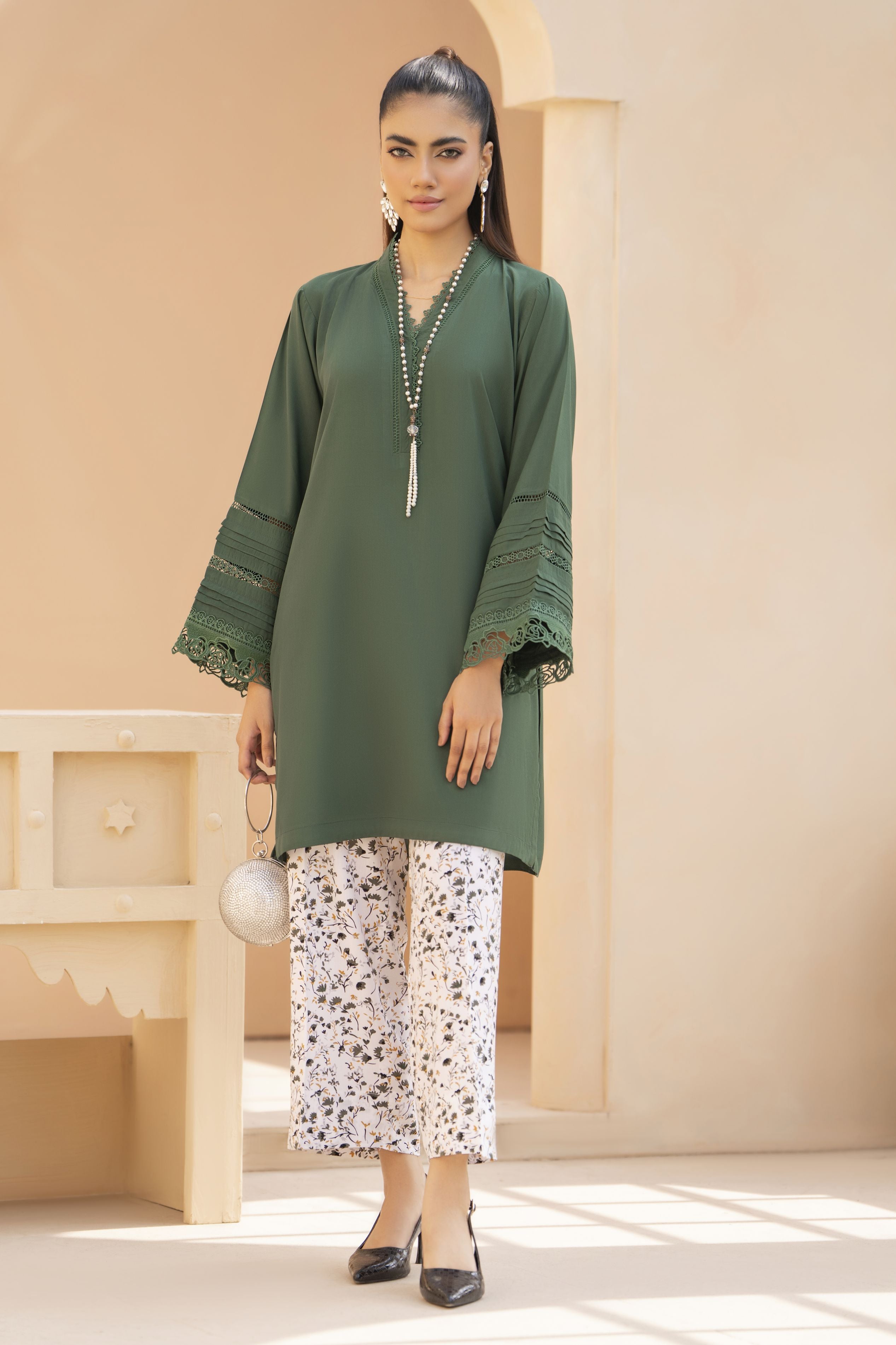 Green Solid and Printed Linen 2pc Ready to Wear Dress by Gul Warun LDG5