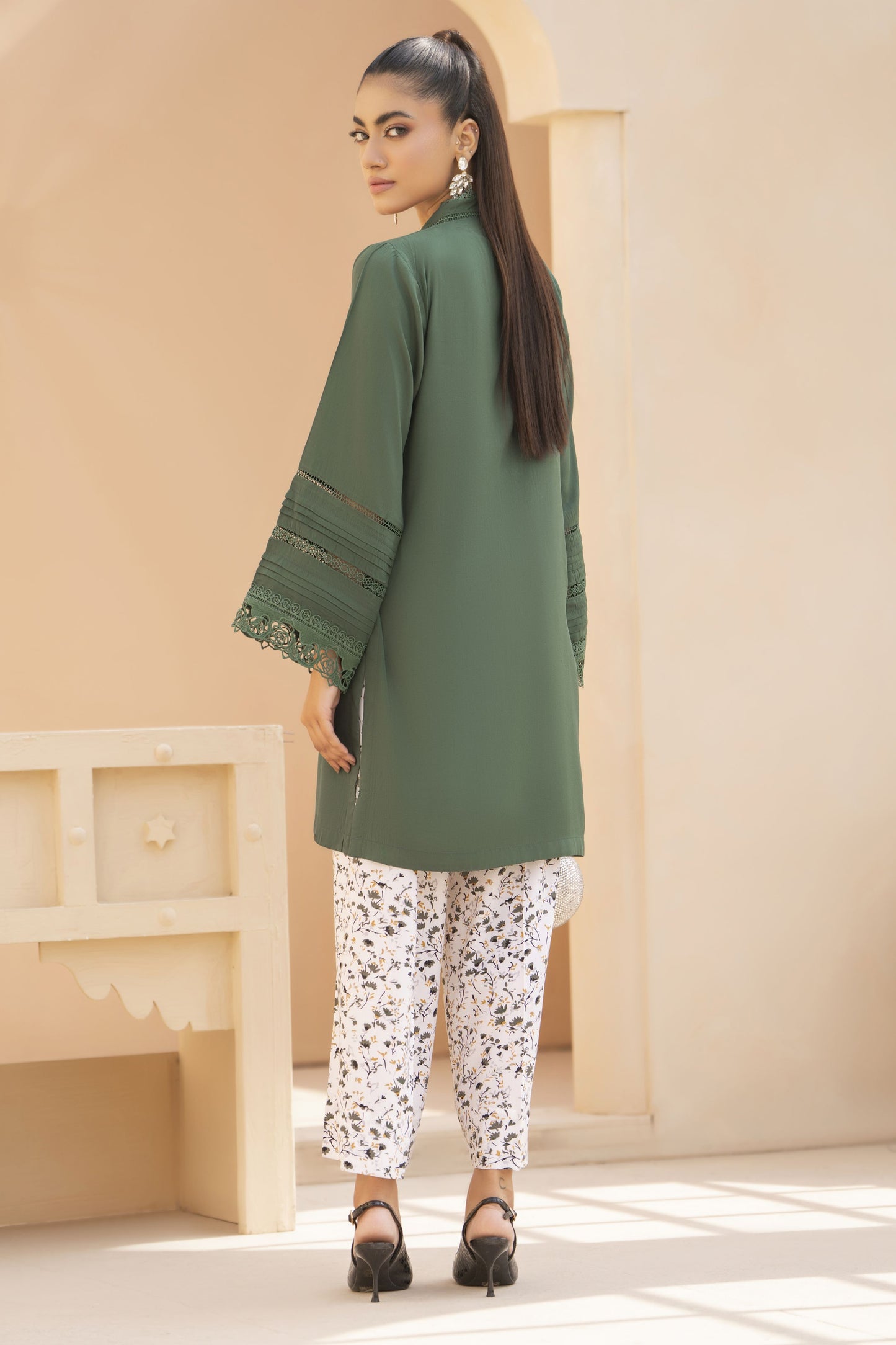 Green Solid and Printed Linen 2pc Ready to Wear Dress by Gul Warun LDG5