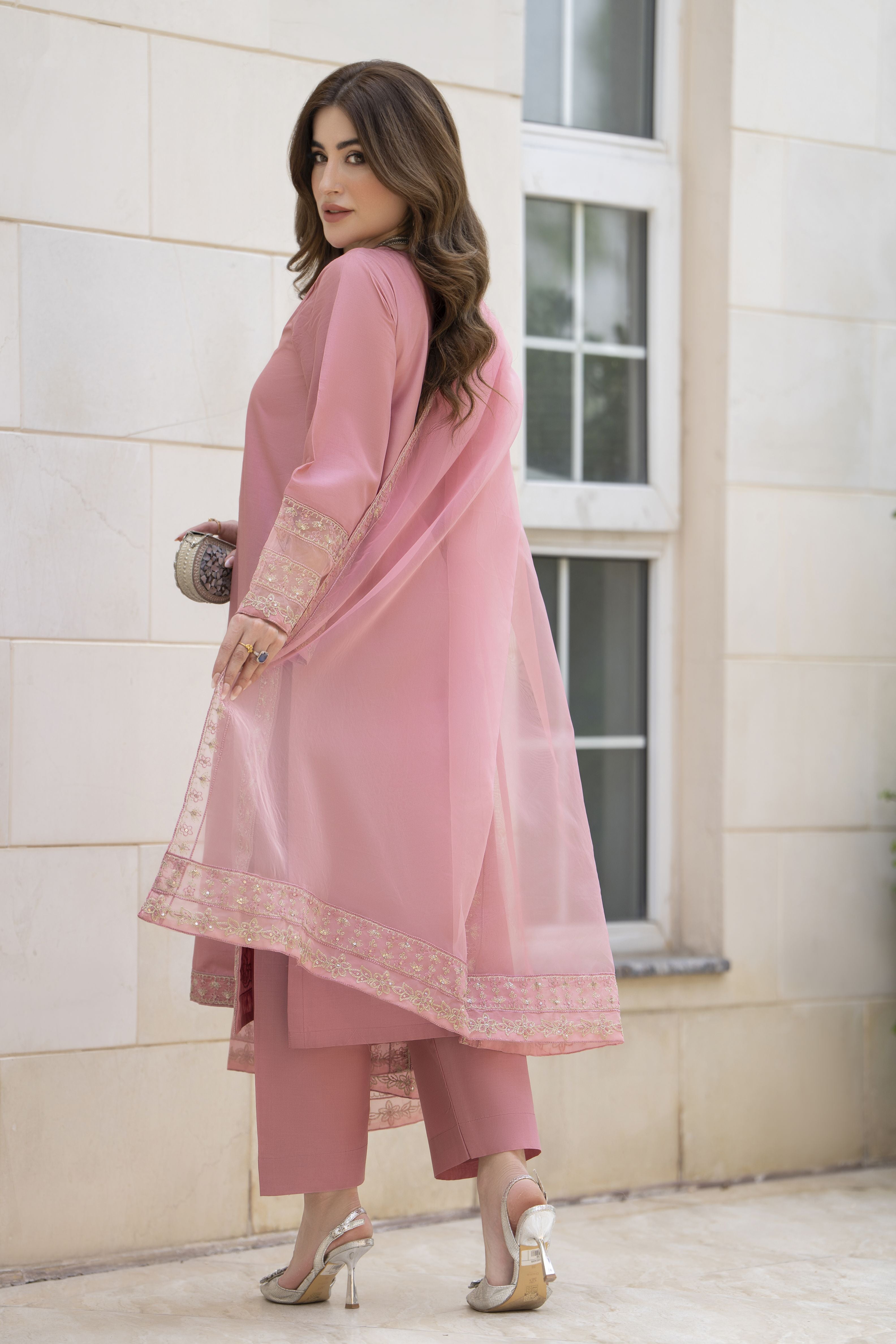 Gul Warun 3pc Thread & Sequin Embroidered Cotton Suit with Organza Dupatta – AMG2