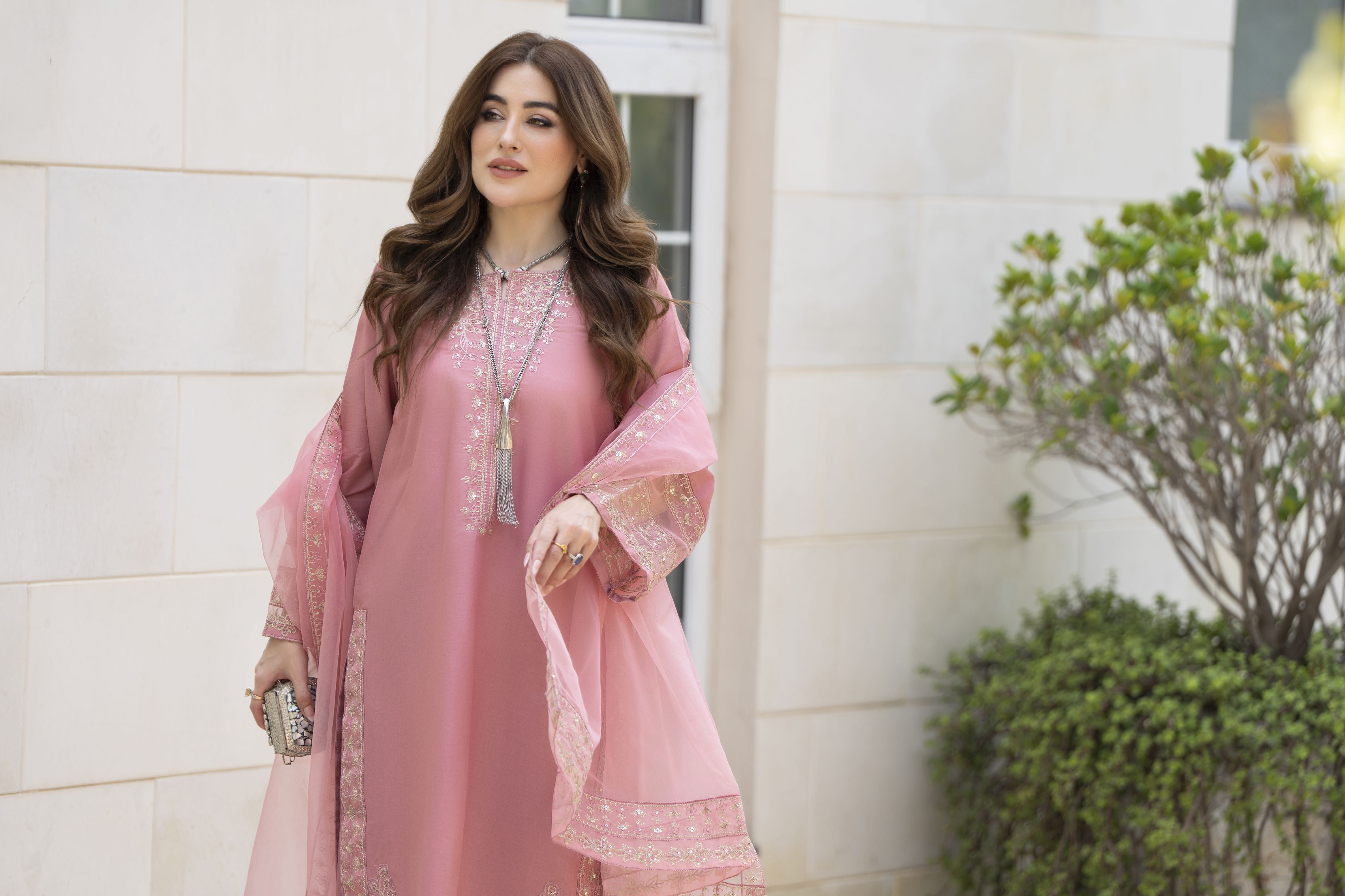Gul Warun 3pc Thread & Sequin Embroidered Cotton Suit with Organza Dupatta – AMG2