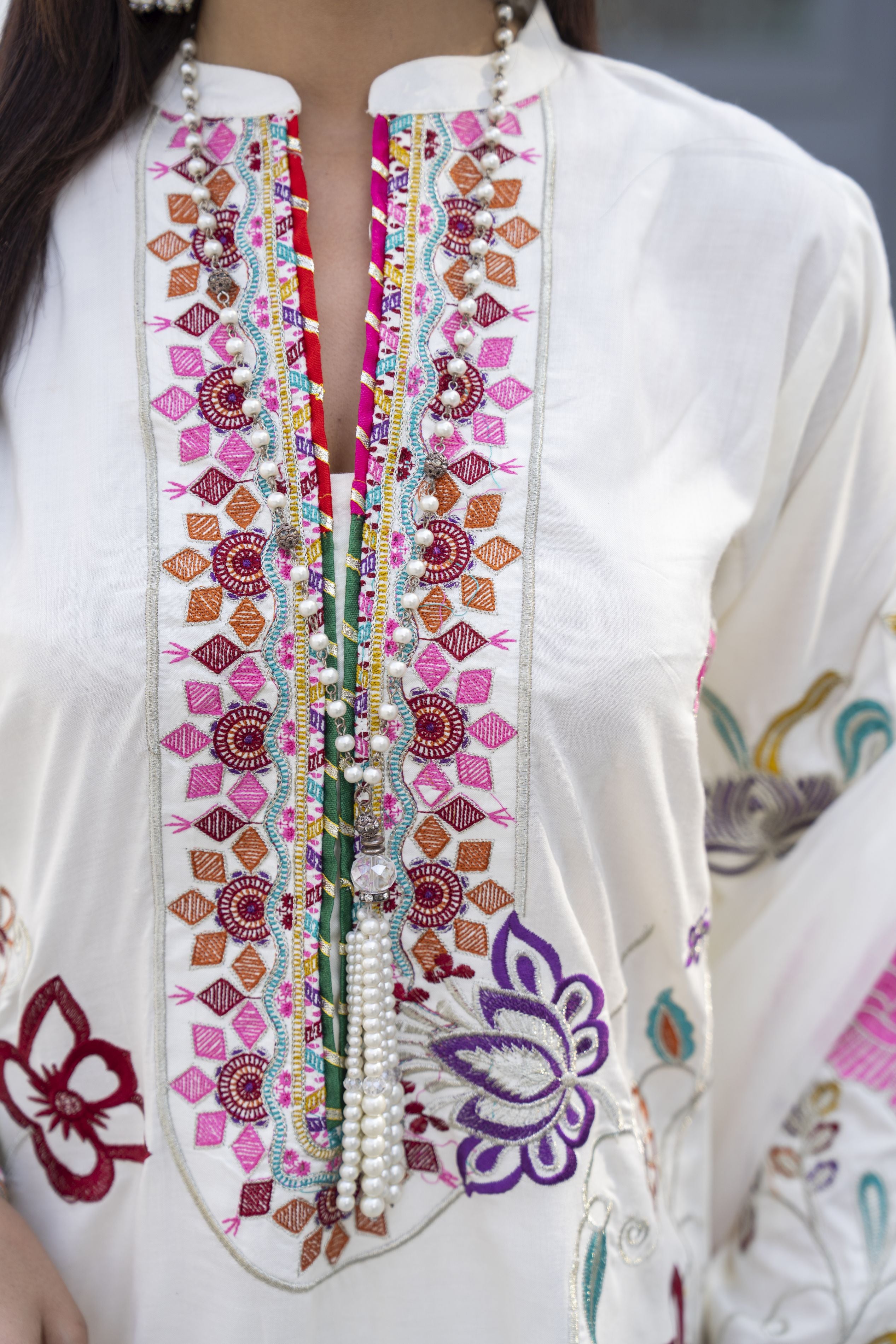 Zaiwa Ivory Linen 3pc Ready to Wear Designer Womens Dress | Sku Code: ZBRW12