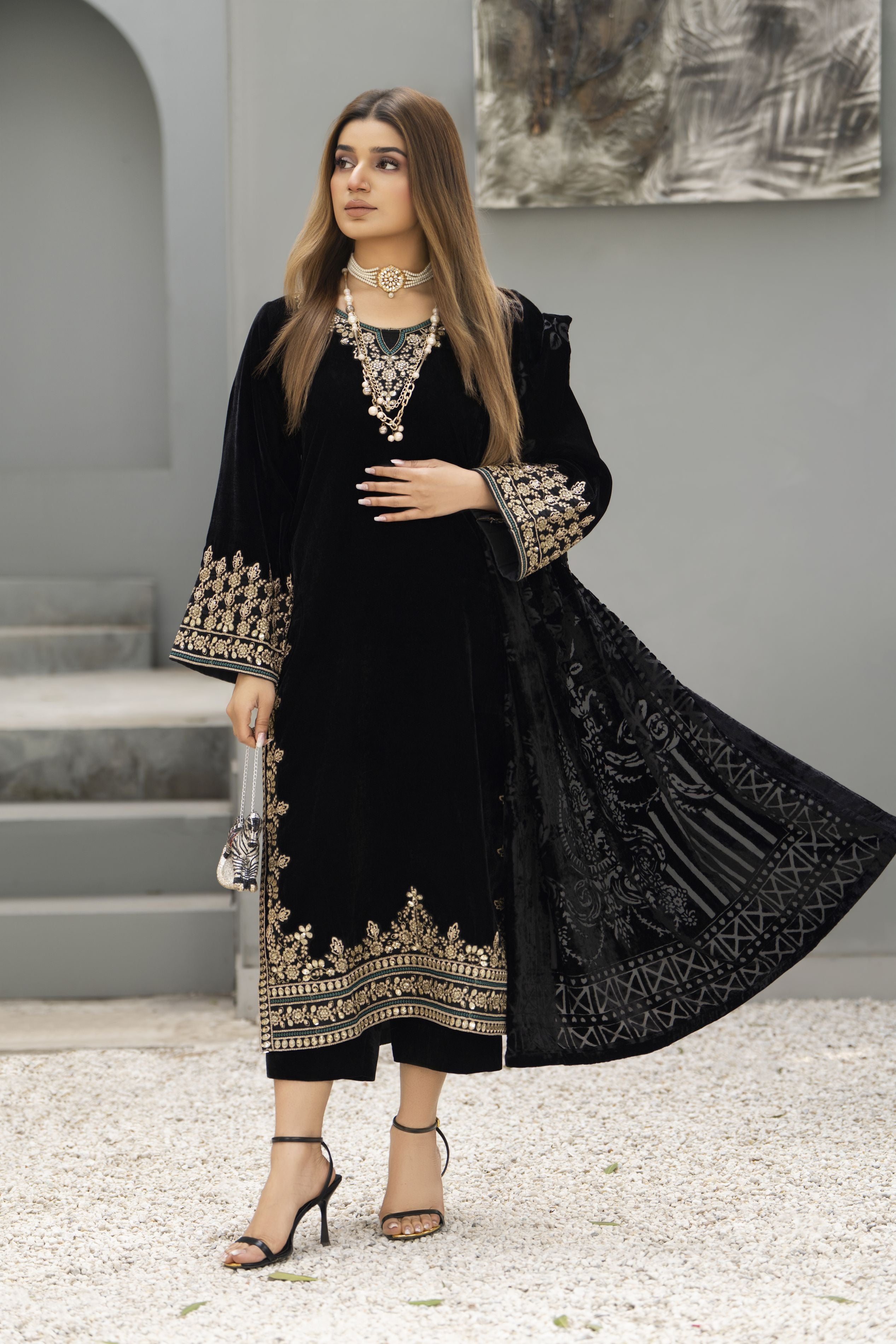 Zaina Plush – Kiva Velvet Ready to Wear 3pc Suit