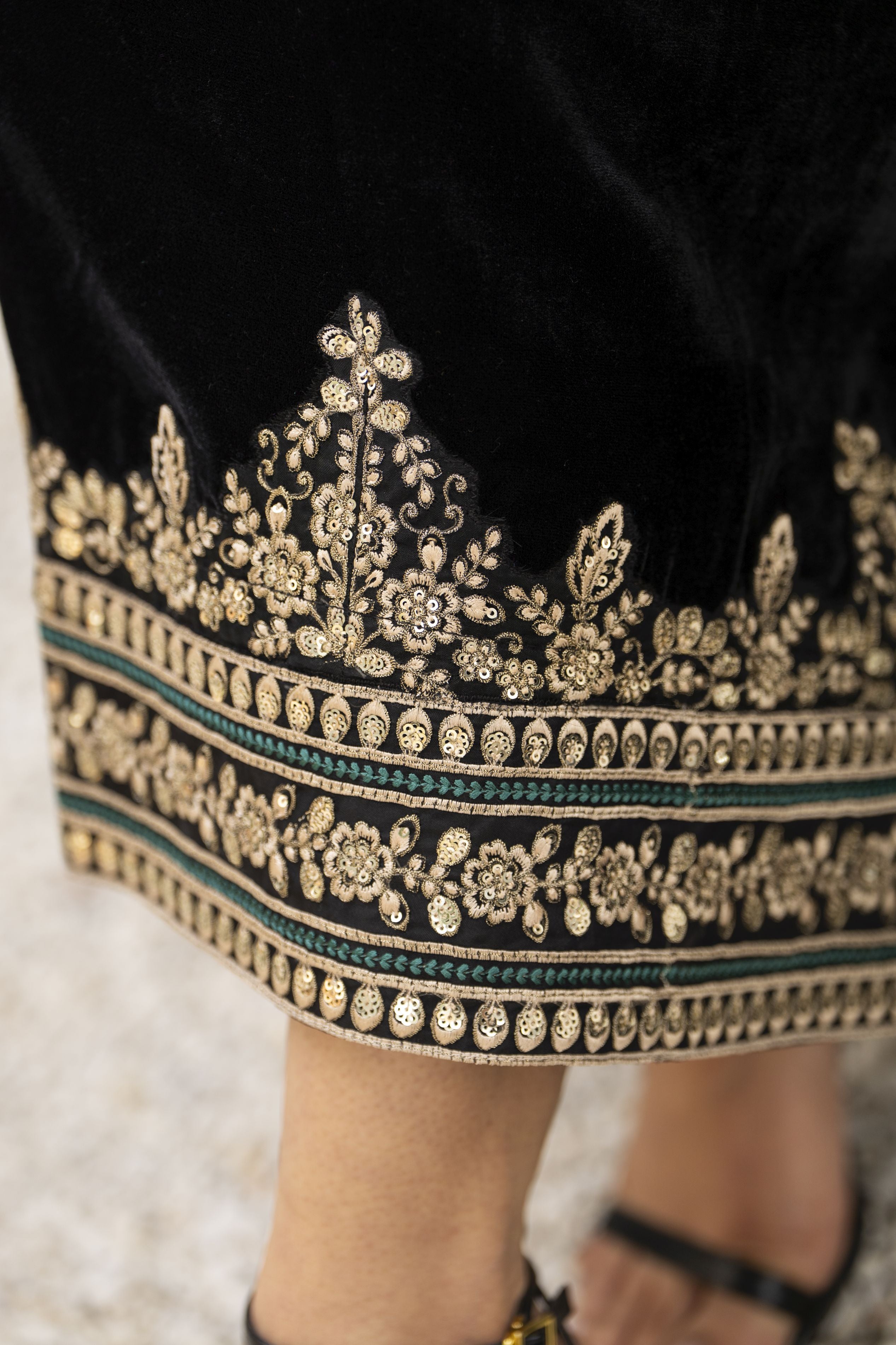 Zaina Plush – Kiva Velvet Ready to Wear 3pc Suit