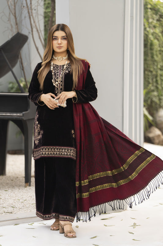 Zaina Plush – Zeen Velvet Ready to Wear 3pc Suit