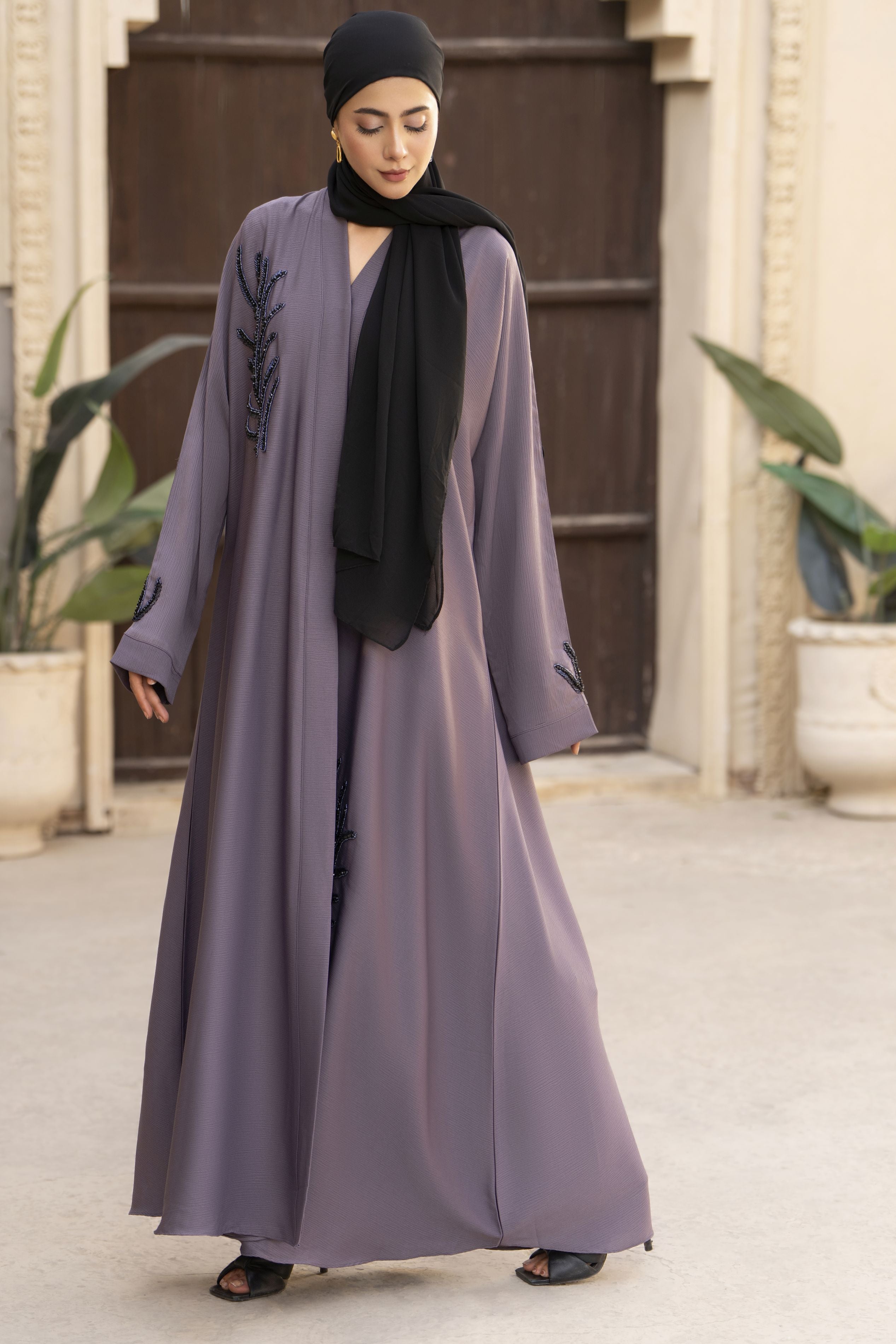 Mauve Nida Abaya with Black Handwork Embellishment – Zaina Luxe Drapes Collection ZLD6