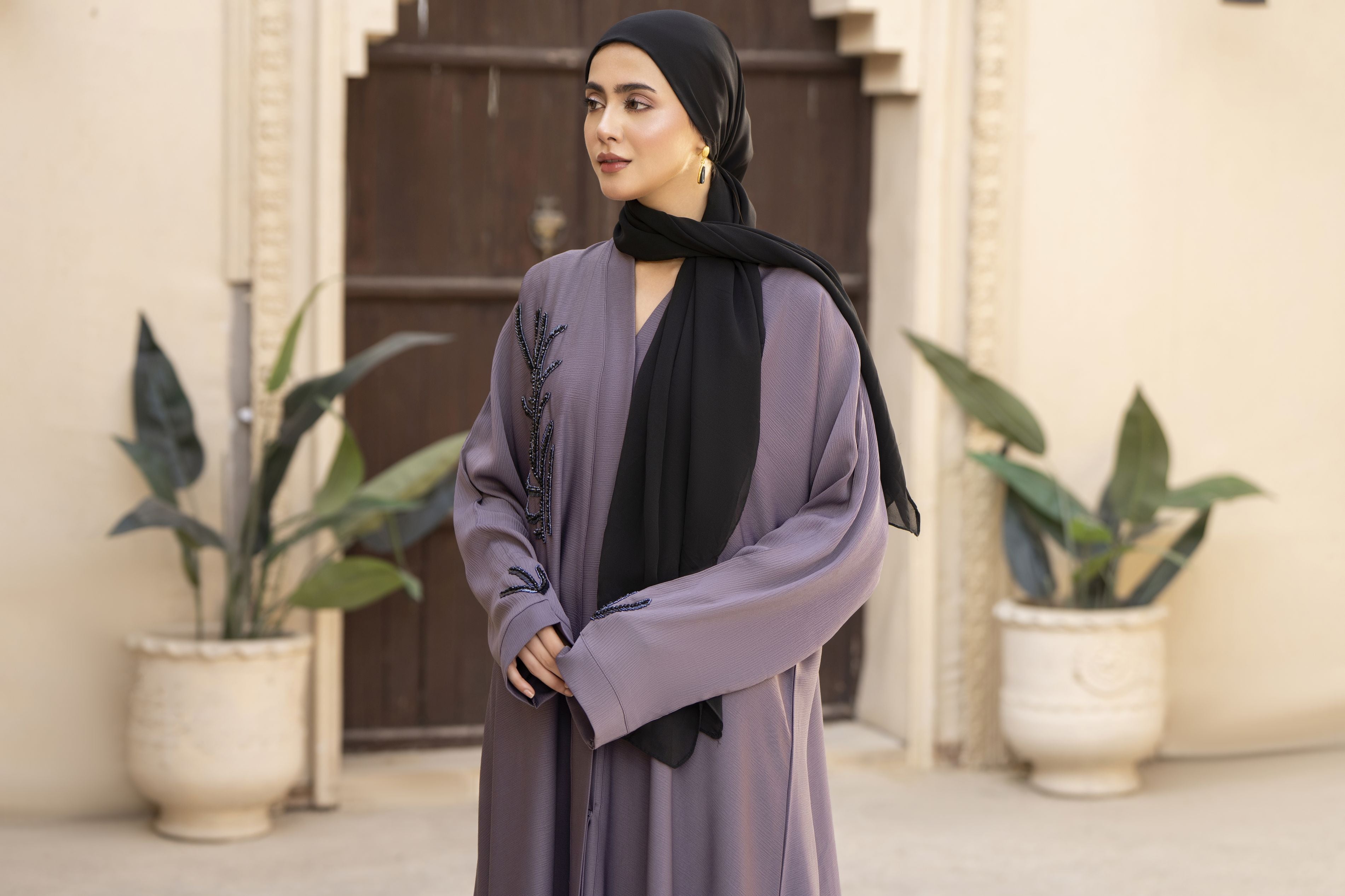 Mauve Nida Abaya with Black Handwork Embellishment – Zaina Luxe Drapes Collection ZLD6
