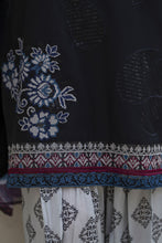 Gul Warun 3pc Cross-Stitch Embroidered Cotton Suit with Farshi Shalwar – AMG3