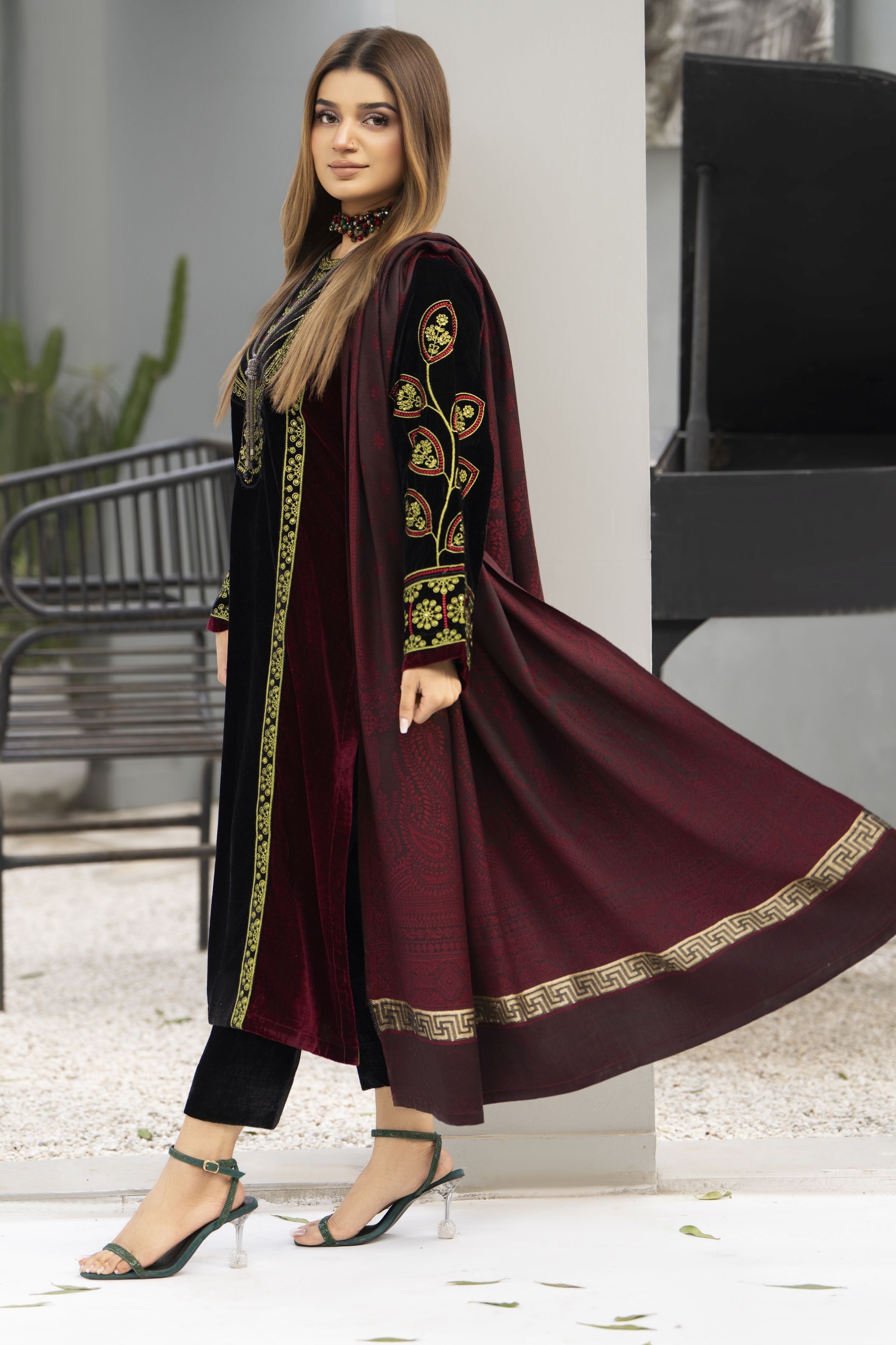 Zaina Plush – Ziva Dual-Tone Velvet Ready to Wear 3pc Suit