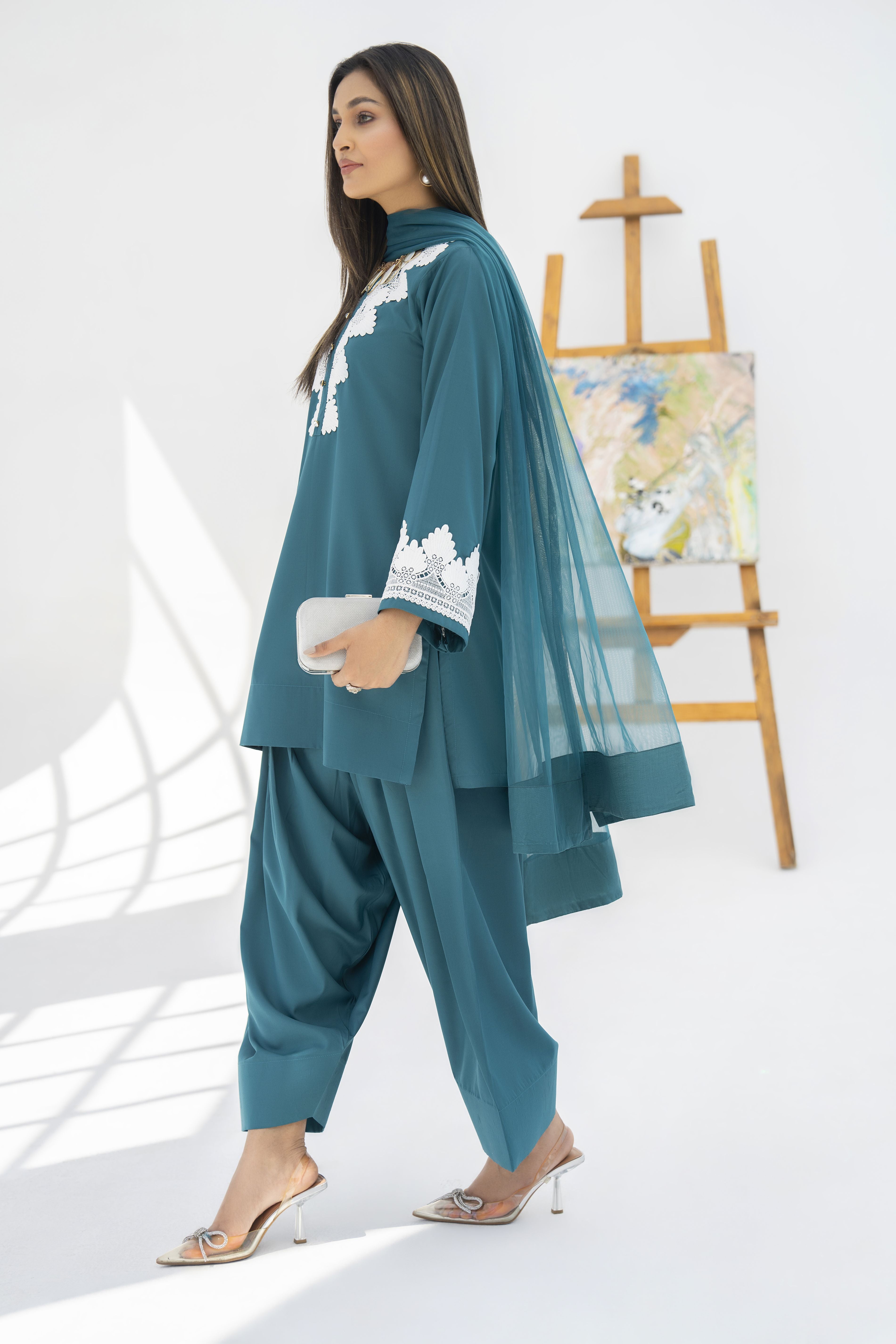Aabpara’s Timeless Farshi Charm – FTA10