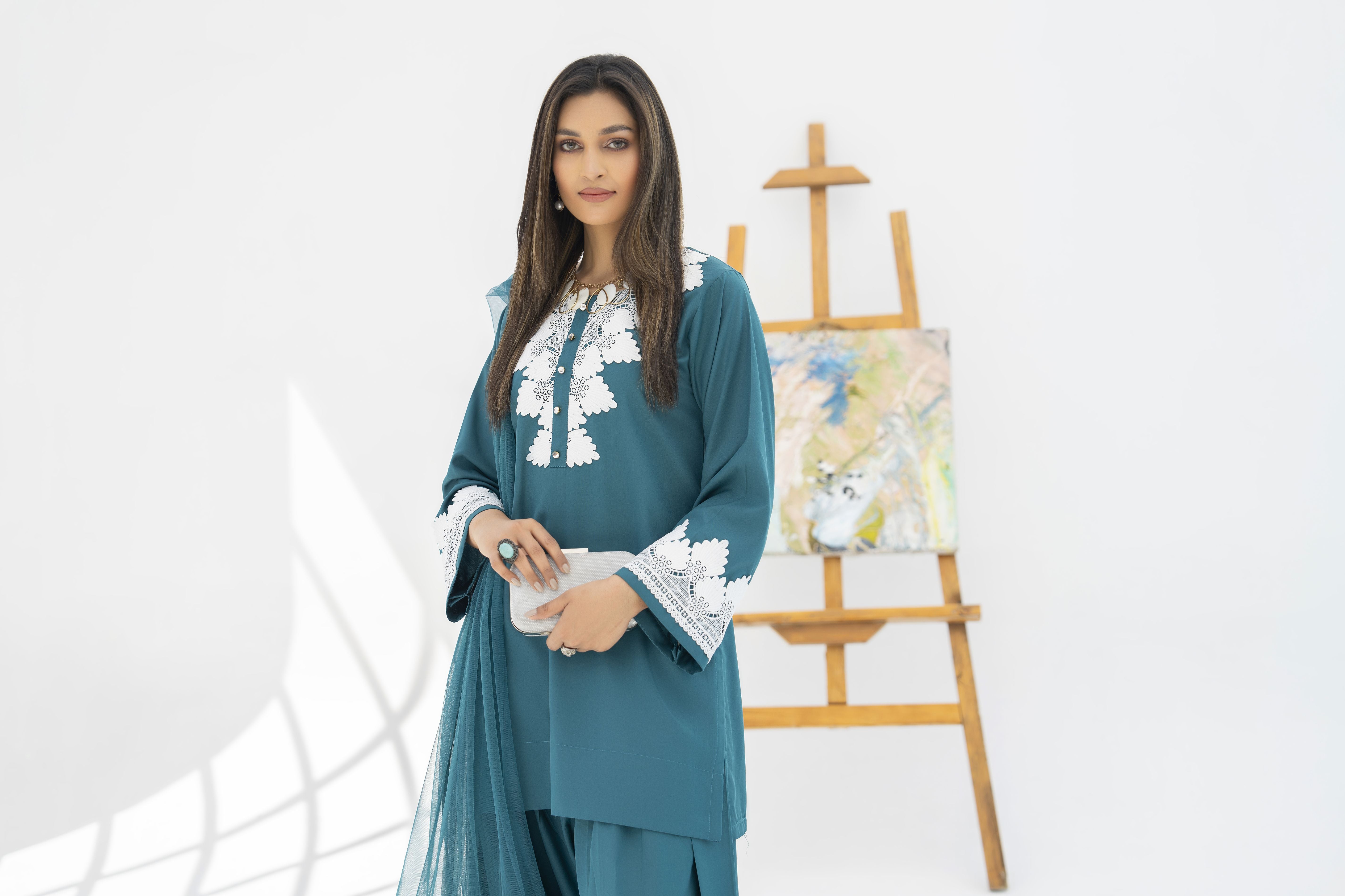 Aabpara’s Timeless Farshi Charm – FTA10