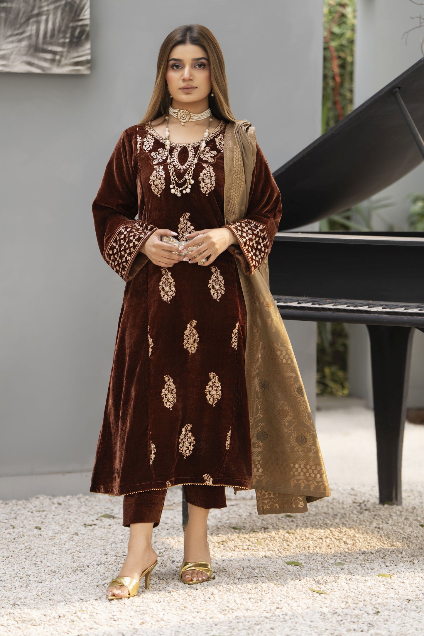 Zaina Plush – Tara Velvet Ready to Wear 3pc Suit