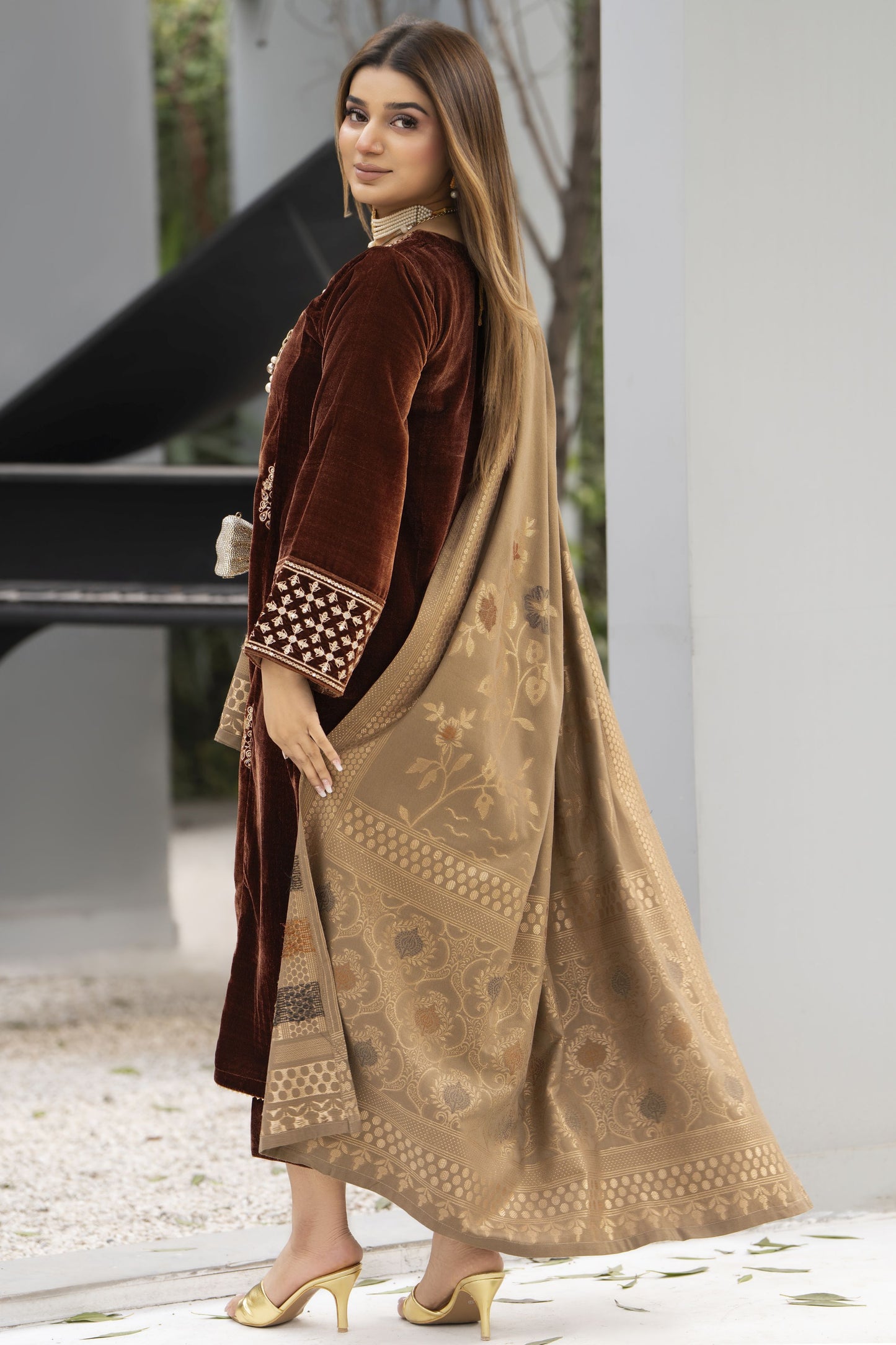 Zaina Plush – Tara Velvet Ready to Wear 3pc Suit