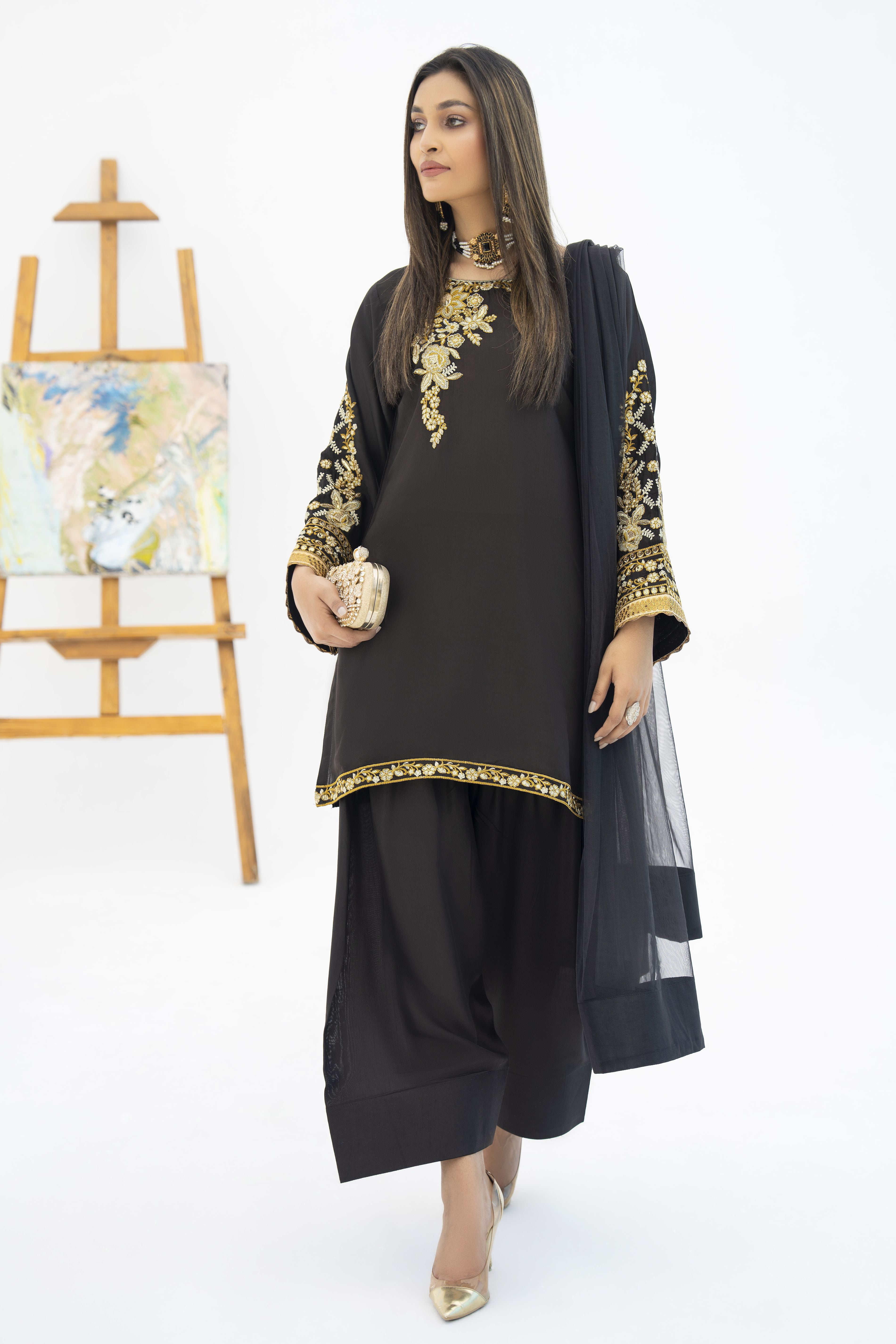 Aabpara’s Timeless Farshi Charm – FTA12